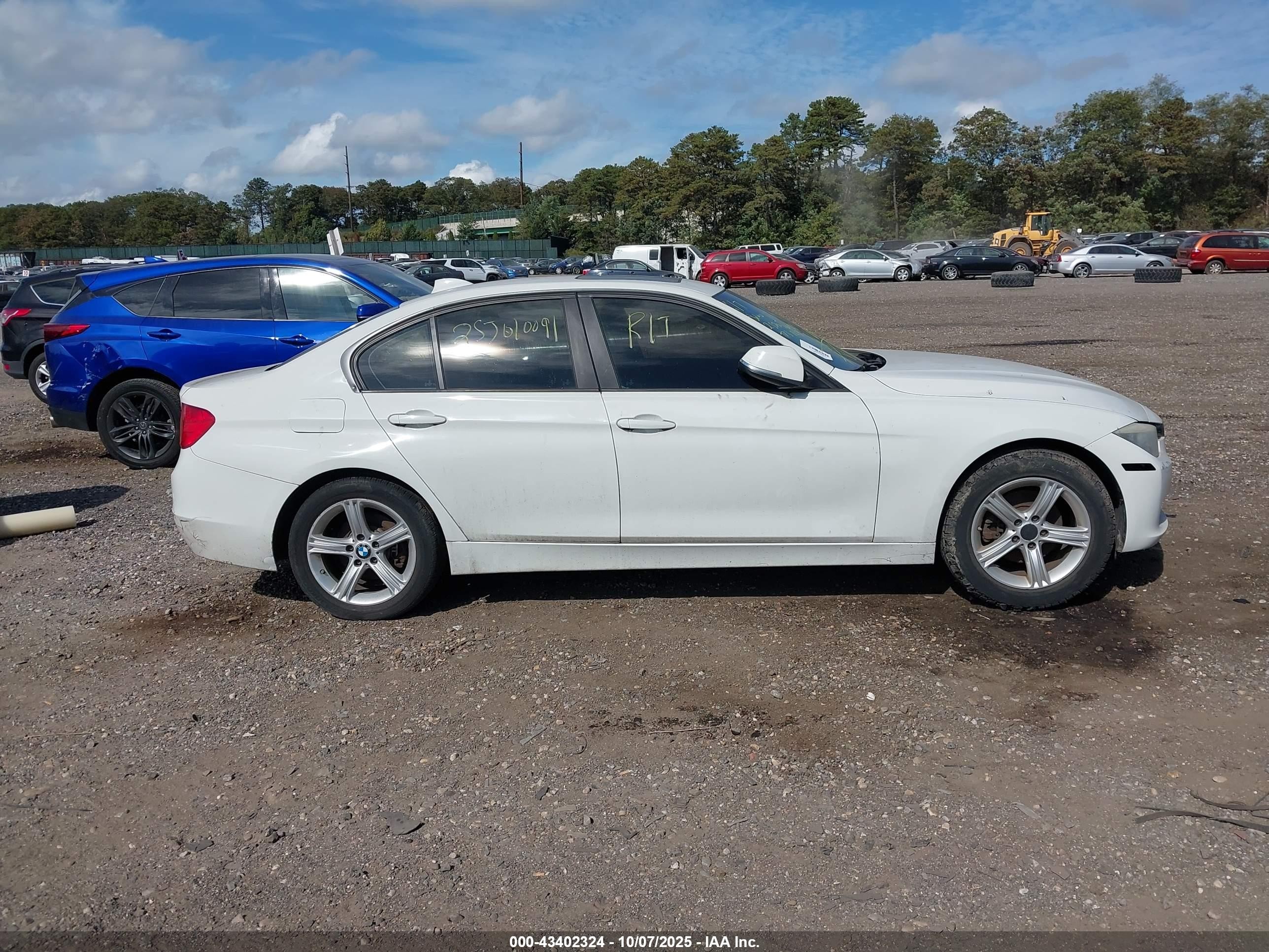 2013 Bmw 328i Xdrive White vin: WBA3B3C55DJ810415