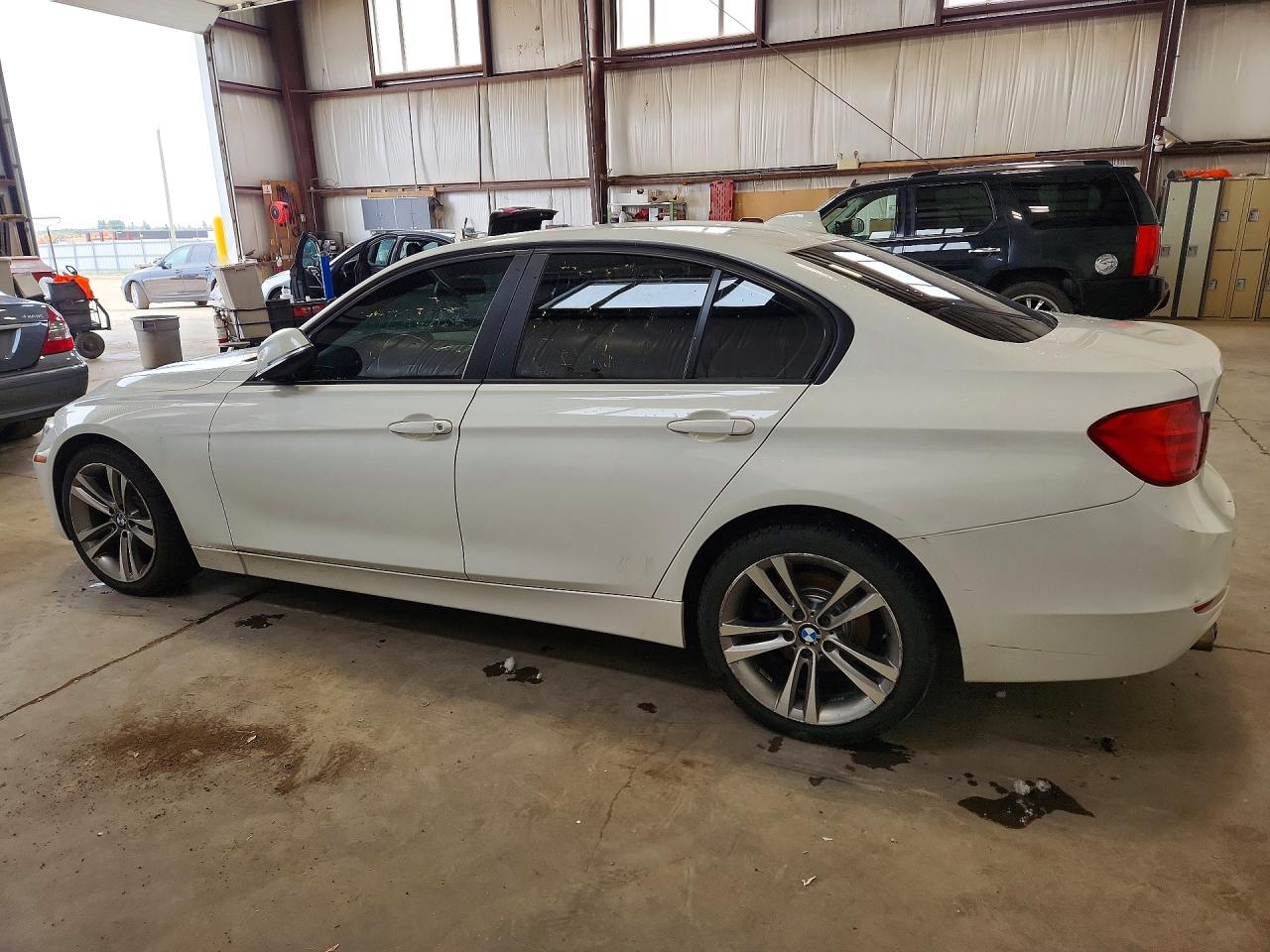 2013 Bmw 328 Xi White vin: WBA3B3C56DF537343