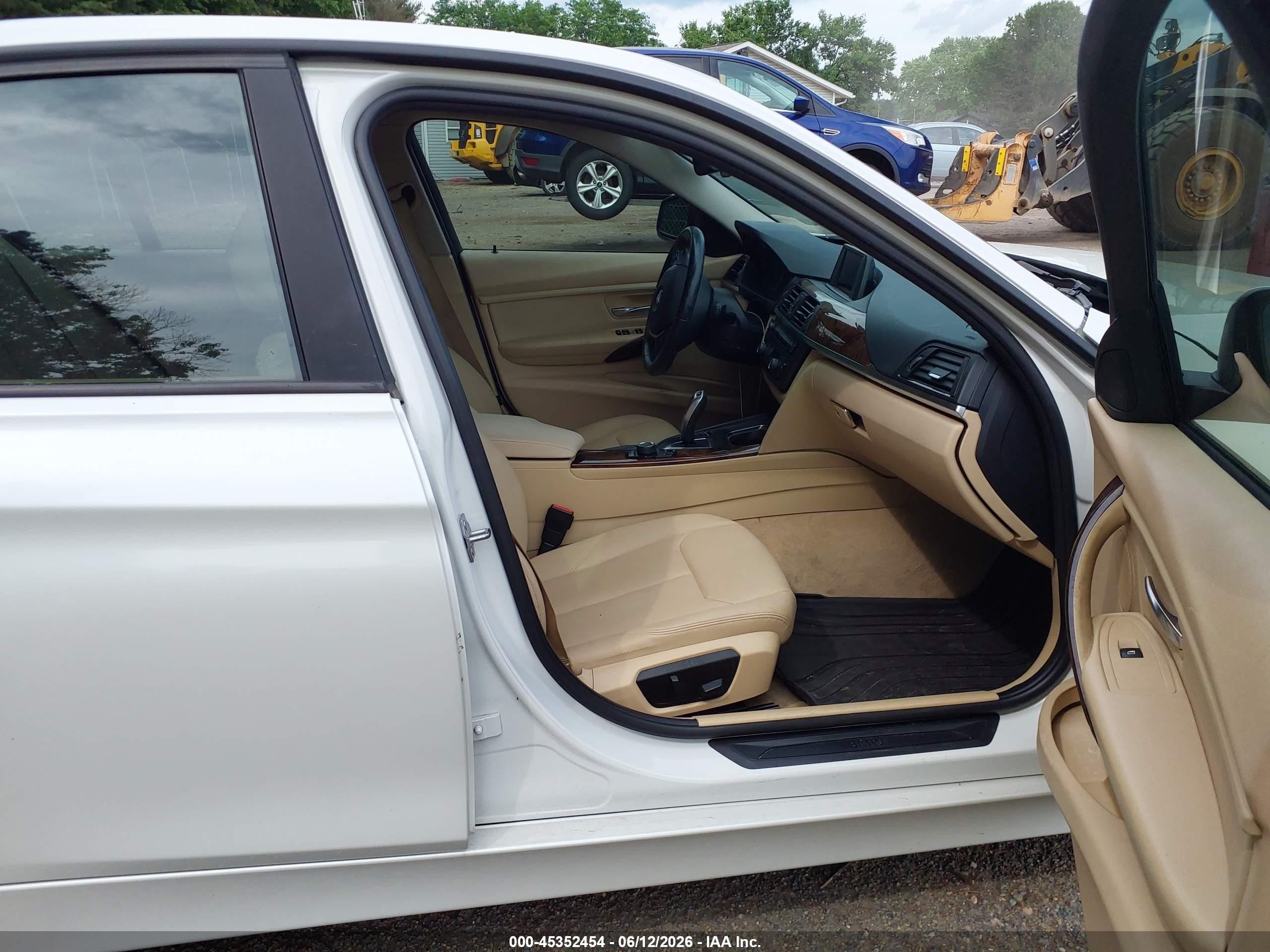 2014 Bmw 328i Xdrive White vin: WBA3B3C56EJ978999