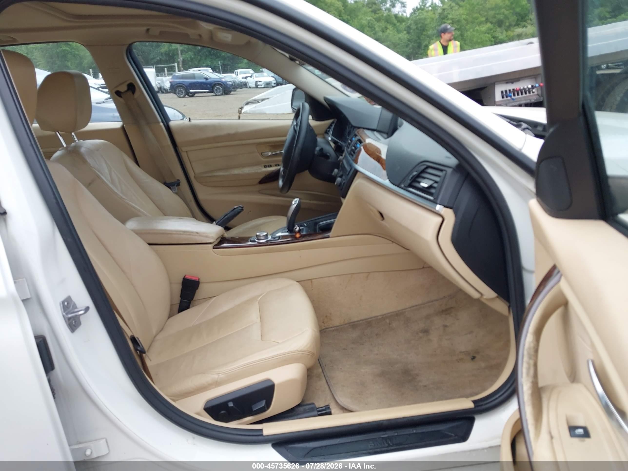 2013 Bmw 328i Xdrive Белый vin: WBA3B3C57DF535875