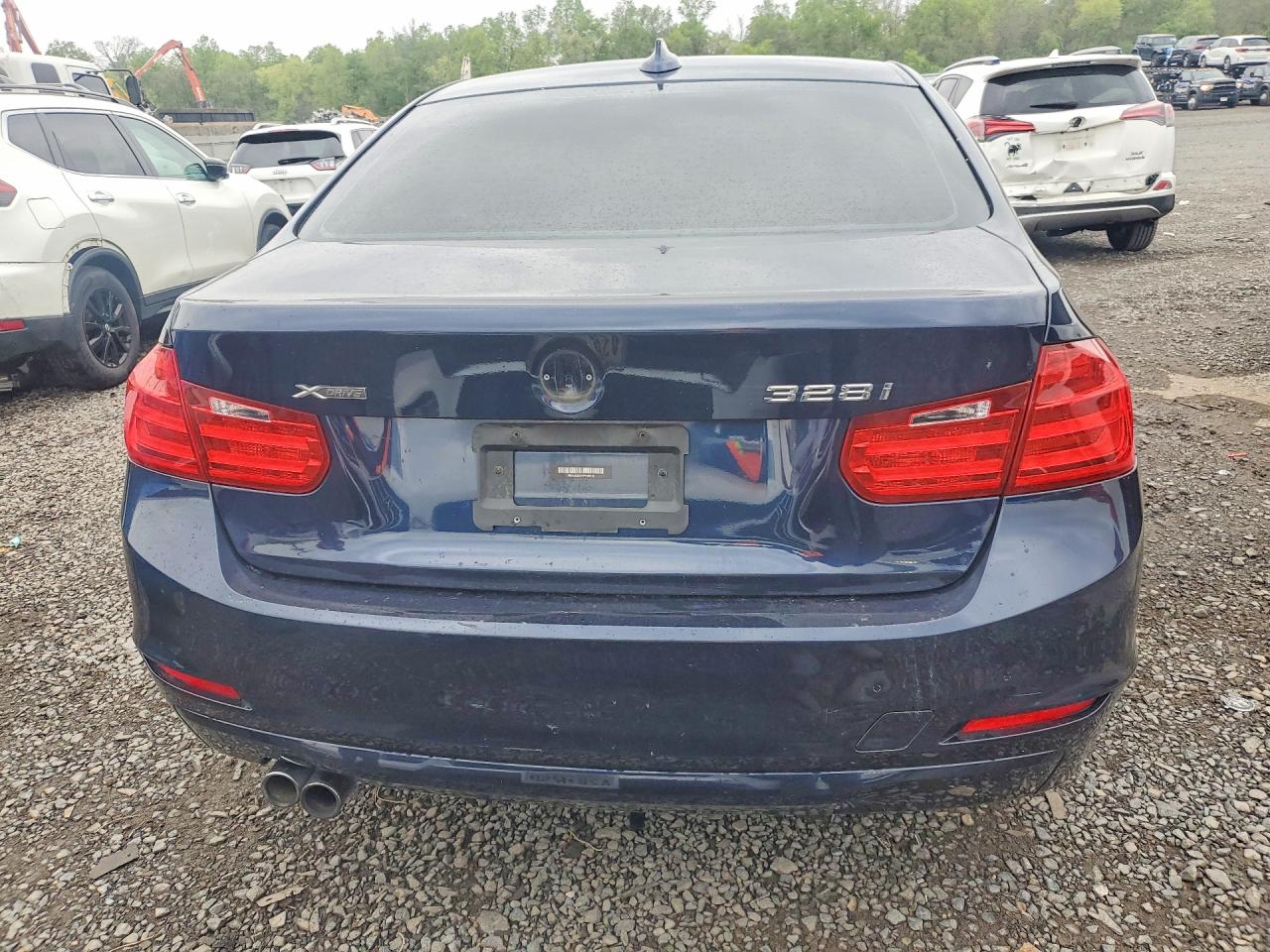 2015 Bmw 328 Xi Blue vin: WBA3B3C57FF546152