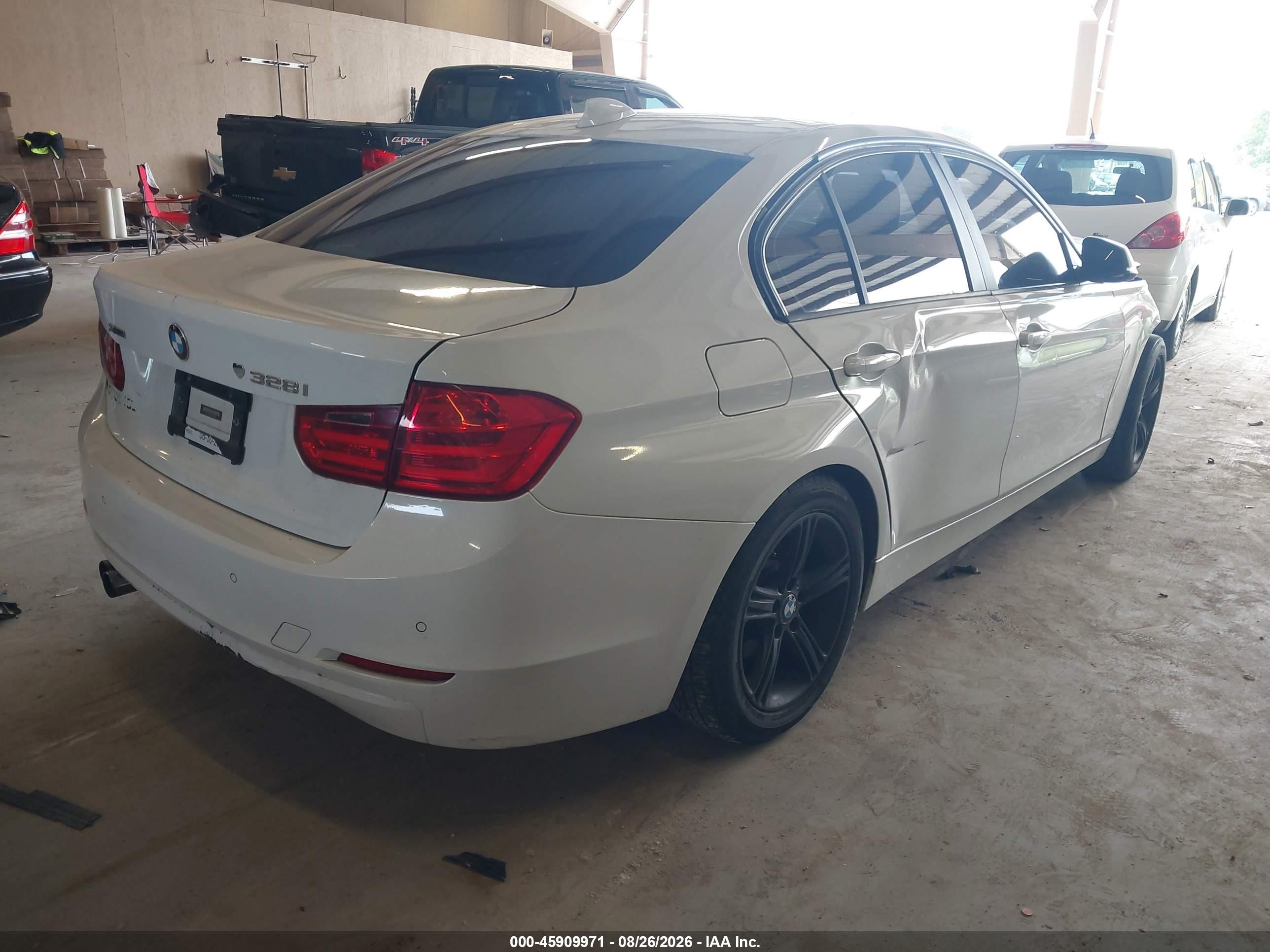 2013 Bmw 328i Xdrive White vin: WBA3B3C59DF539863