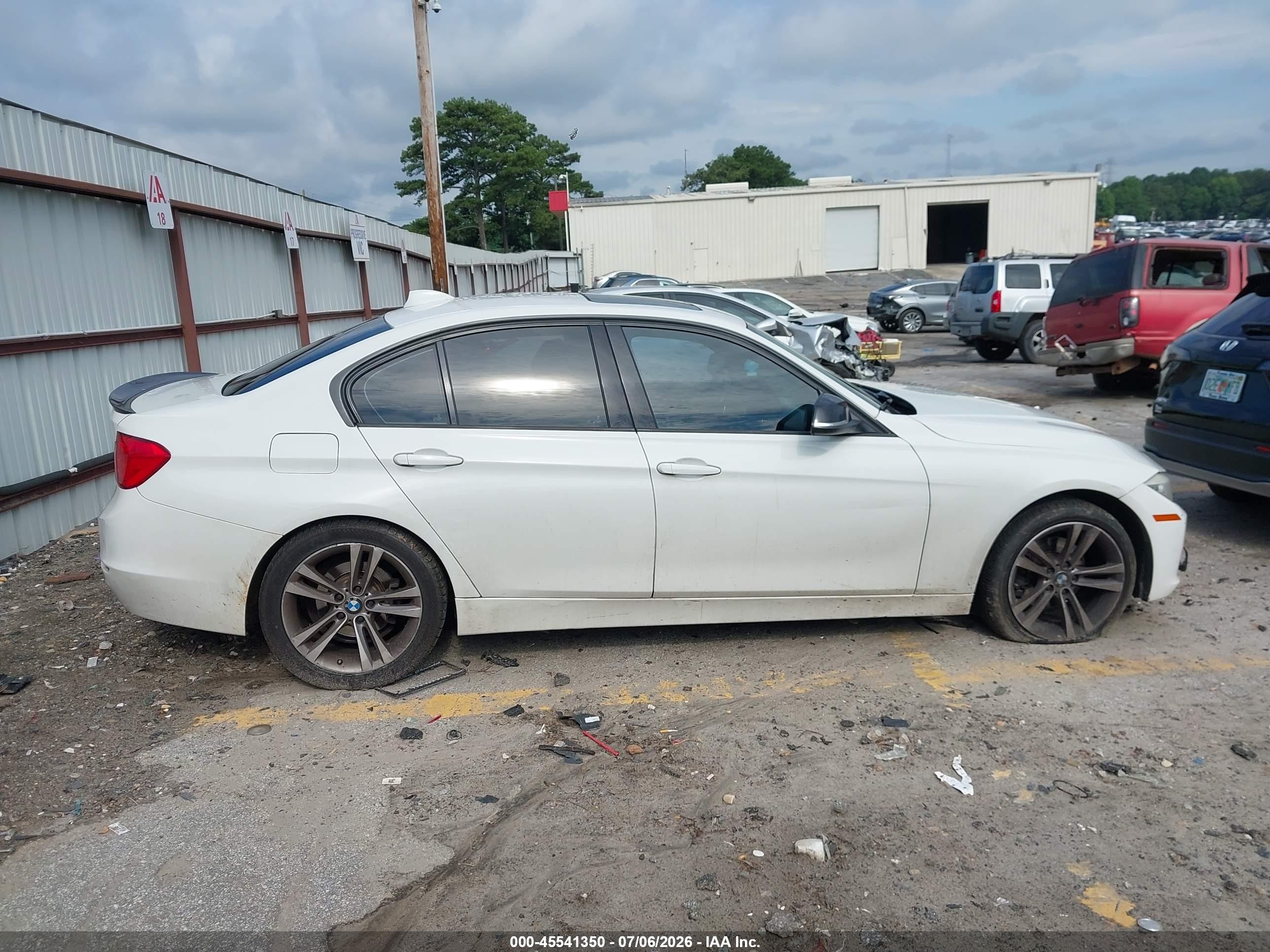 2015 Bmw 328i Xdrive White vin: WBA3B3C59FF548405