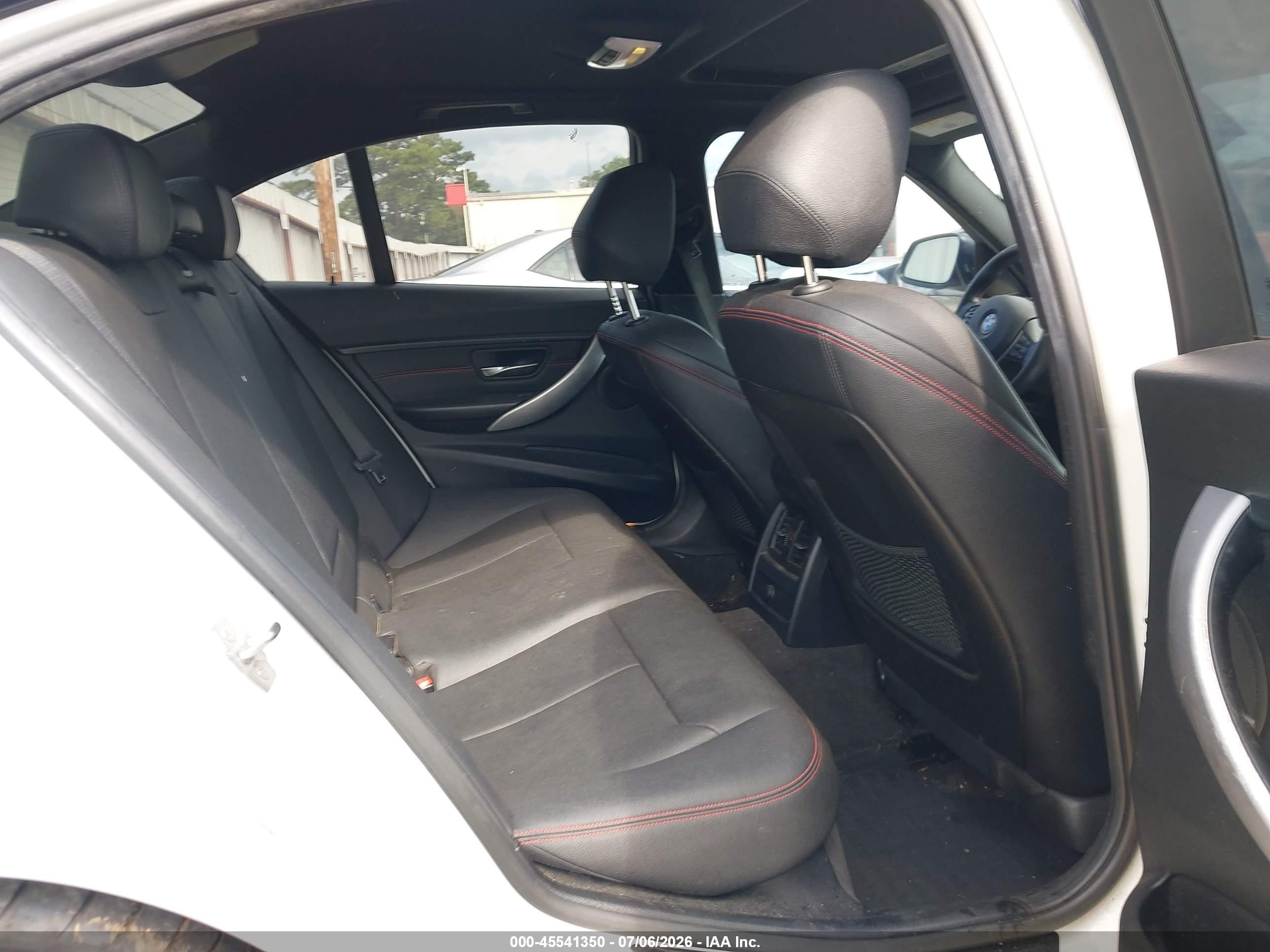 2015 Bmw 328i Xdrive White vin: WBA3B3C59FF548405