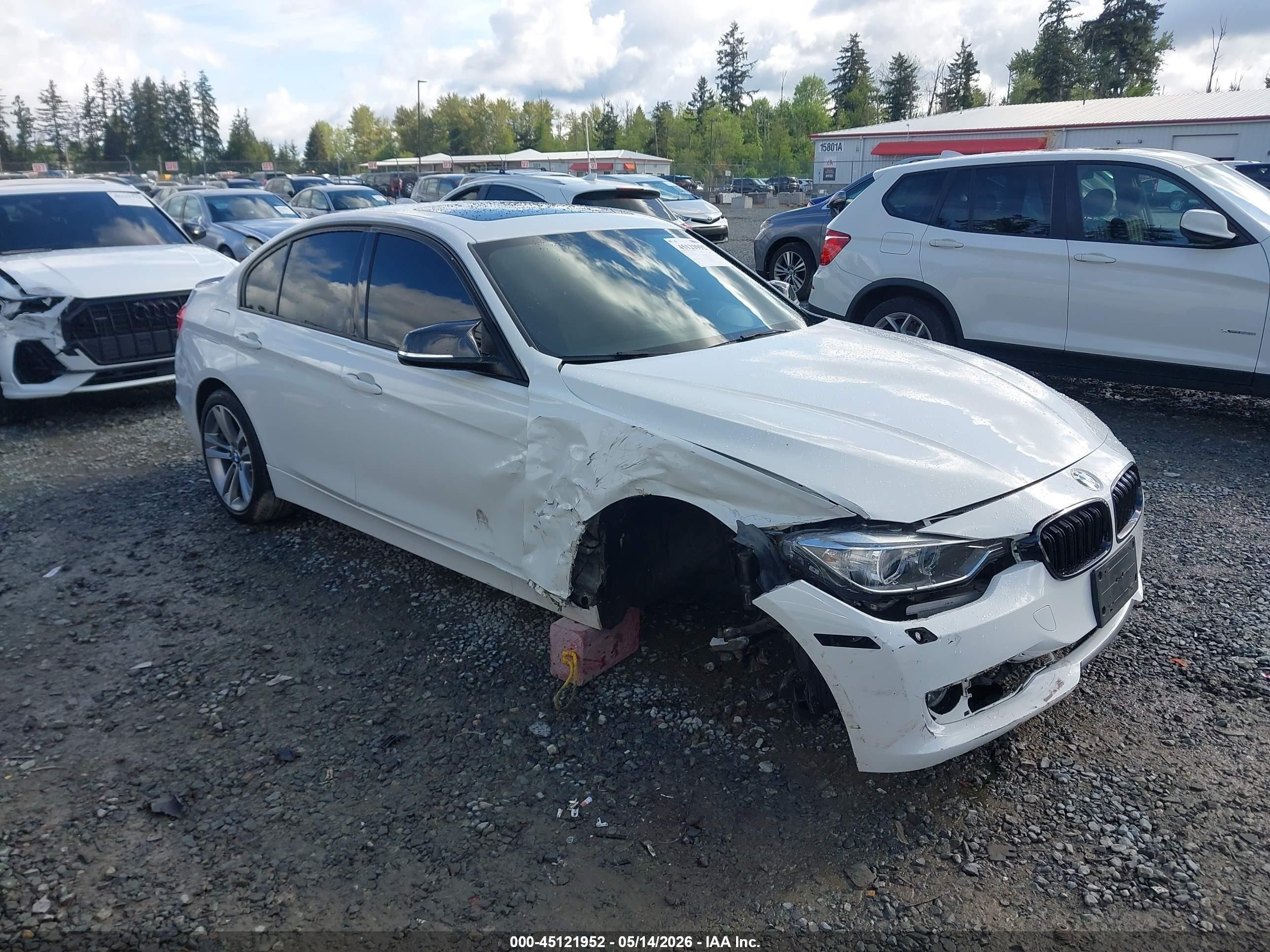 2013 Bmw 328i Xdrive Белый vin: WBA3B3C5XDF531626