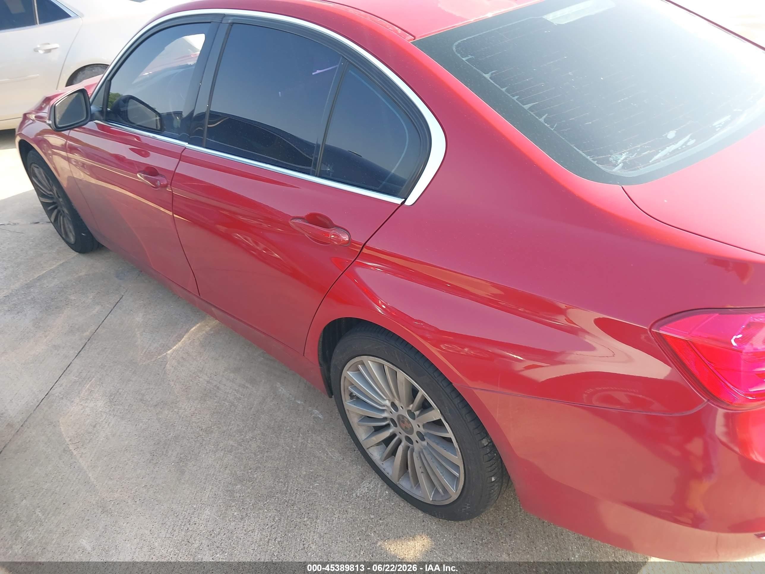 2014 Bmw 328i Xdrive Red vin: WBA3B3C5XEJ982702