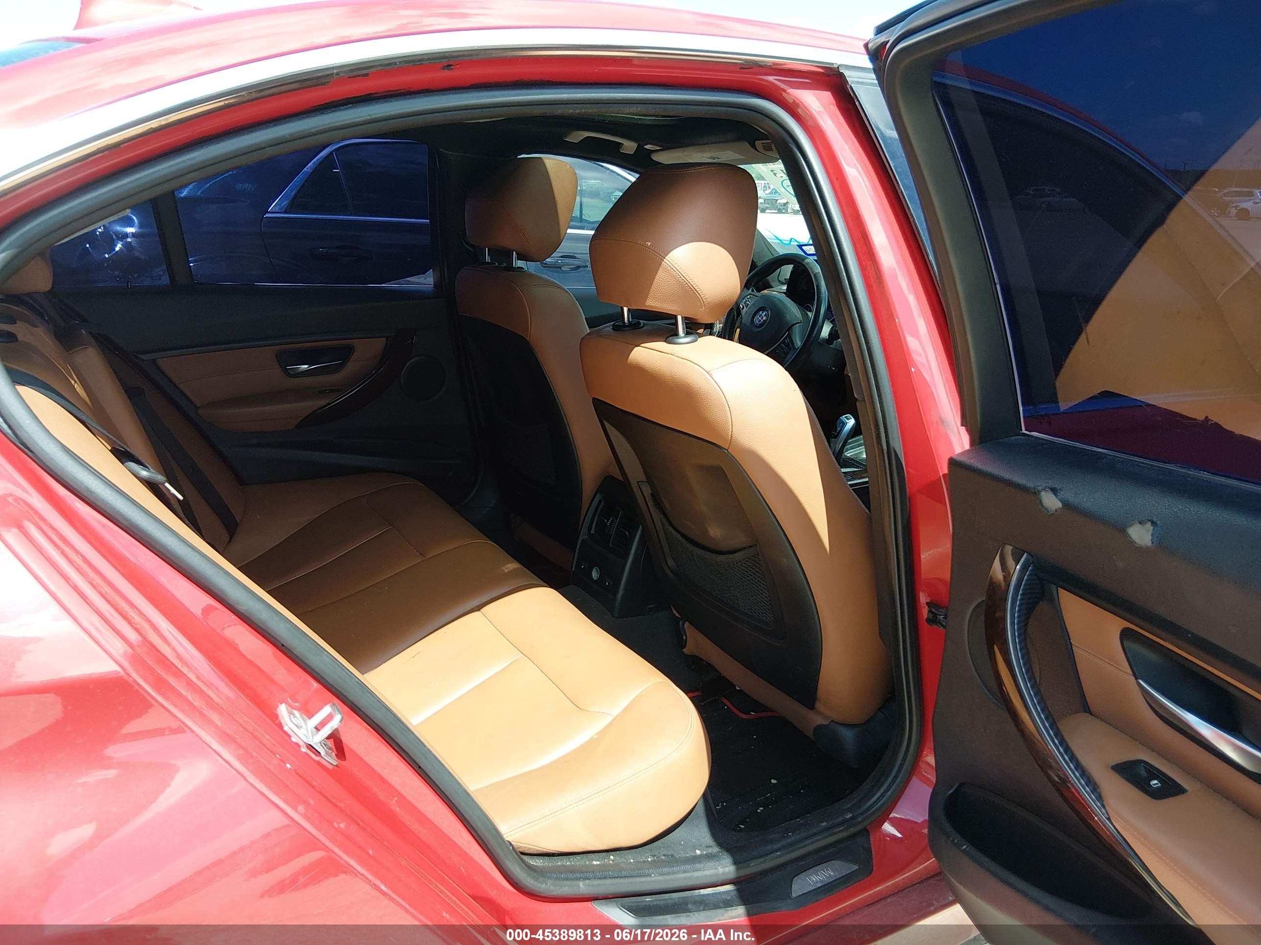 2014 Bmw 328i Xdrive Red vin: WBA3B3C5XEJ982702