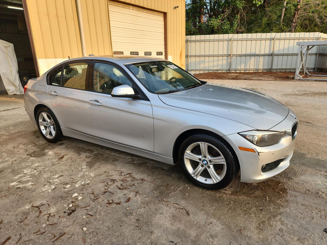 2014 Bmw 328 Xi Silver vin: WBA3B3G50ENR82310 Damage: Hood, Dent(S) W/No Paint Dmg, 2 To 3 Inches