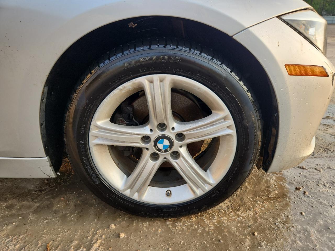 2014 Bmw 328 Xi Silver vin: WBA3B3G50ENR82310 Damage: Right Front Wheel, Curb Rash, > 12 Inches
