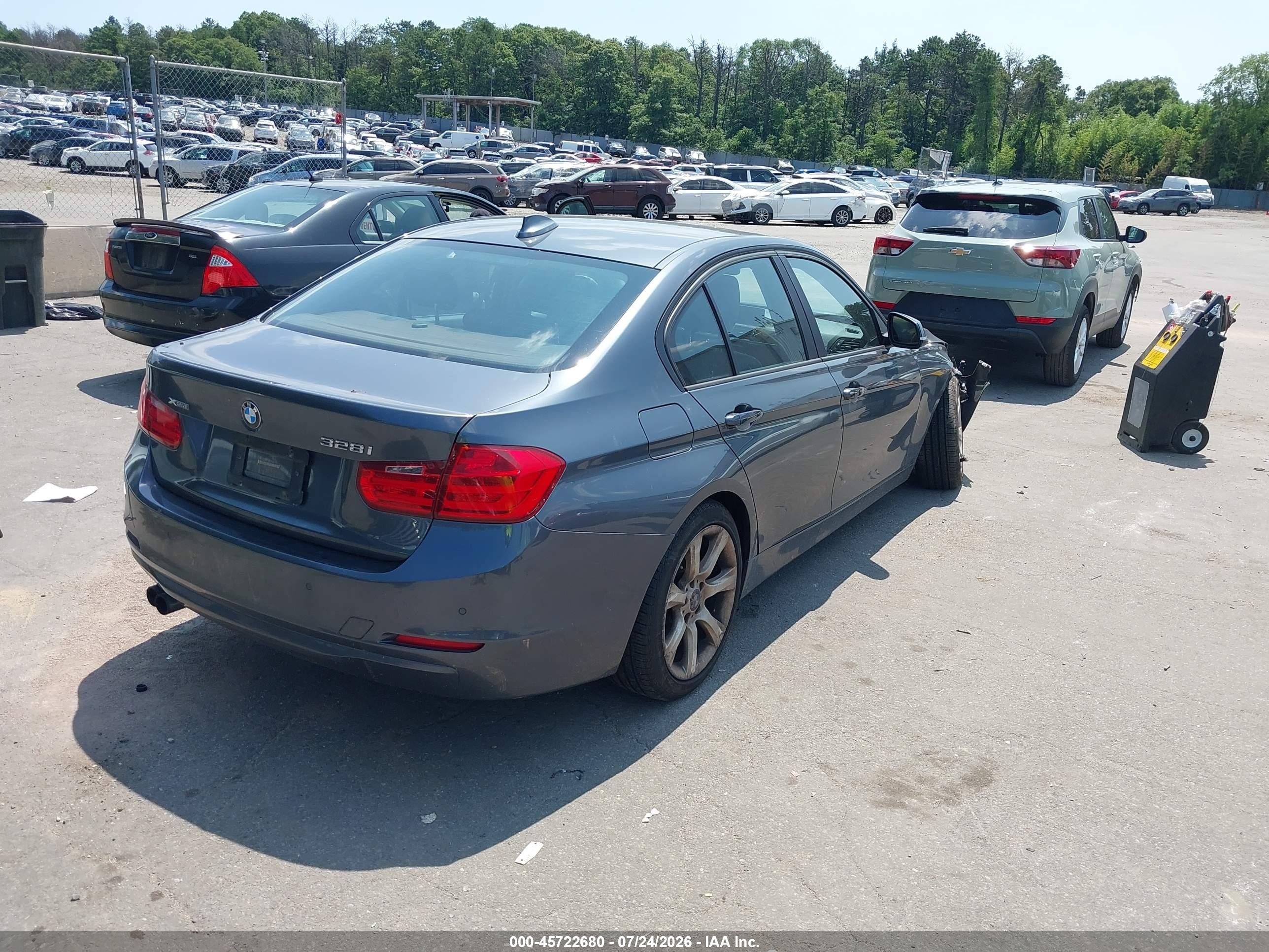2015 Bmw 328i Xdrive Gray vin: WBA3B3G50FNR87282
