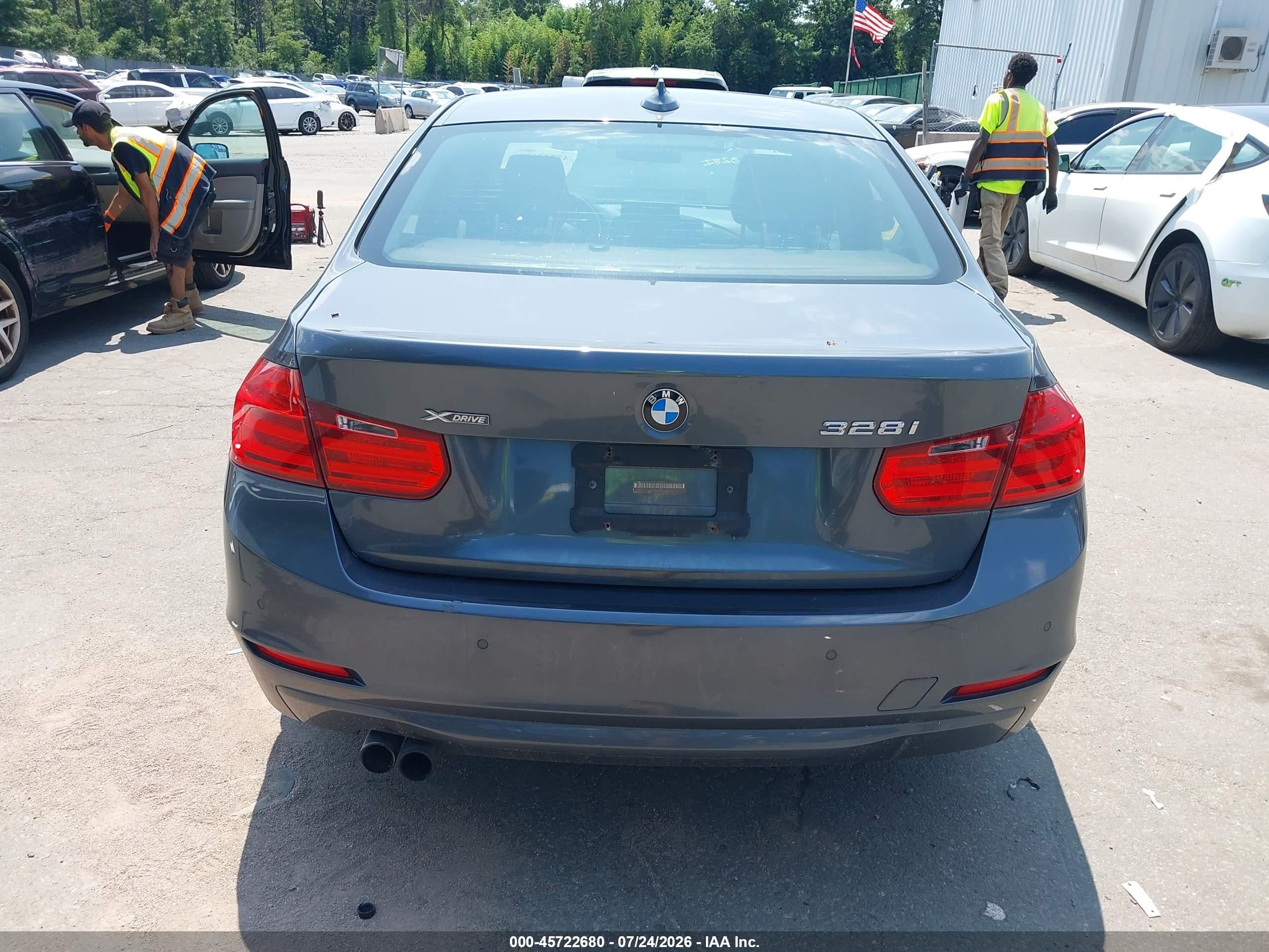 2015 Bmw 328i Xdrive Gray vin: WBA3B3G50FNR87282