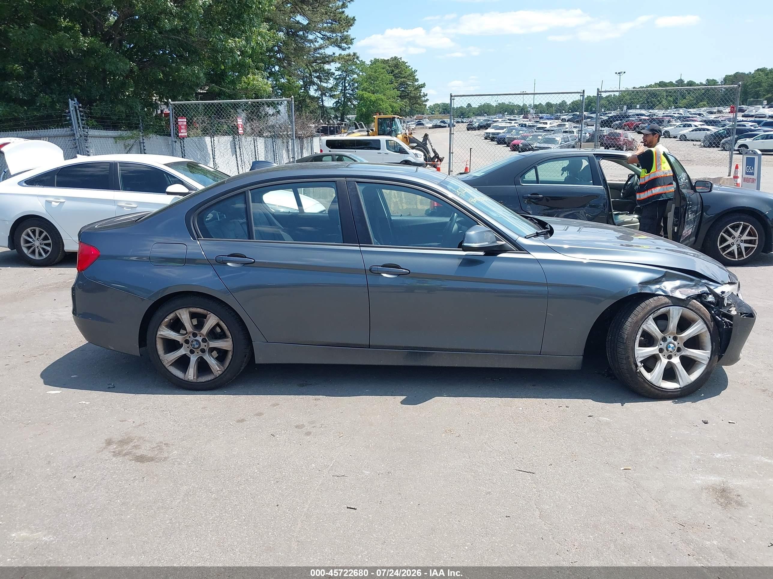 2015 Bmw 328i Xdrive Gray vin: WBA3B3G50FNR87282