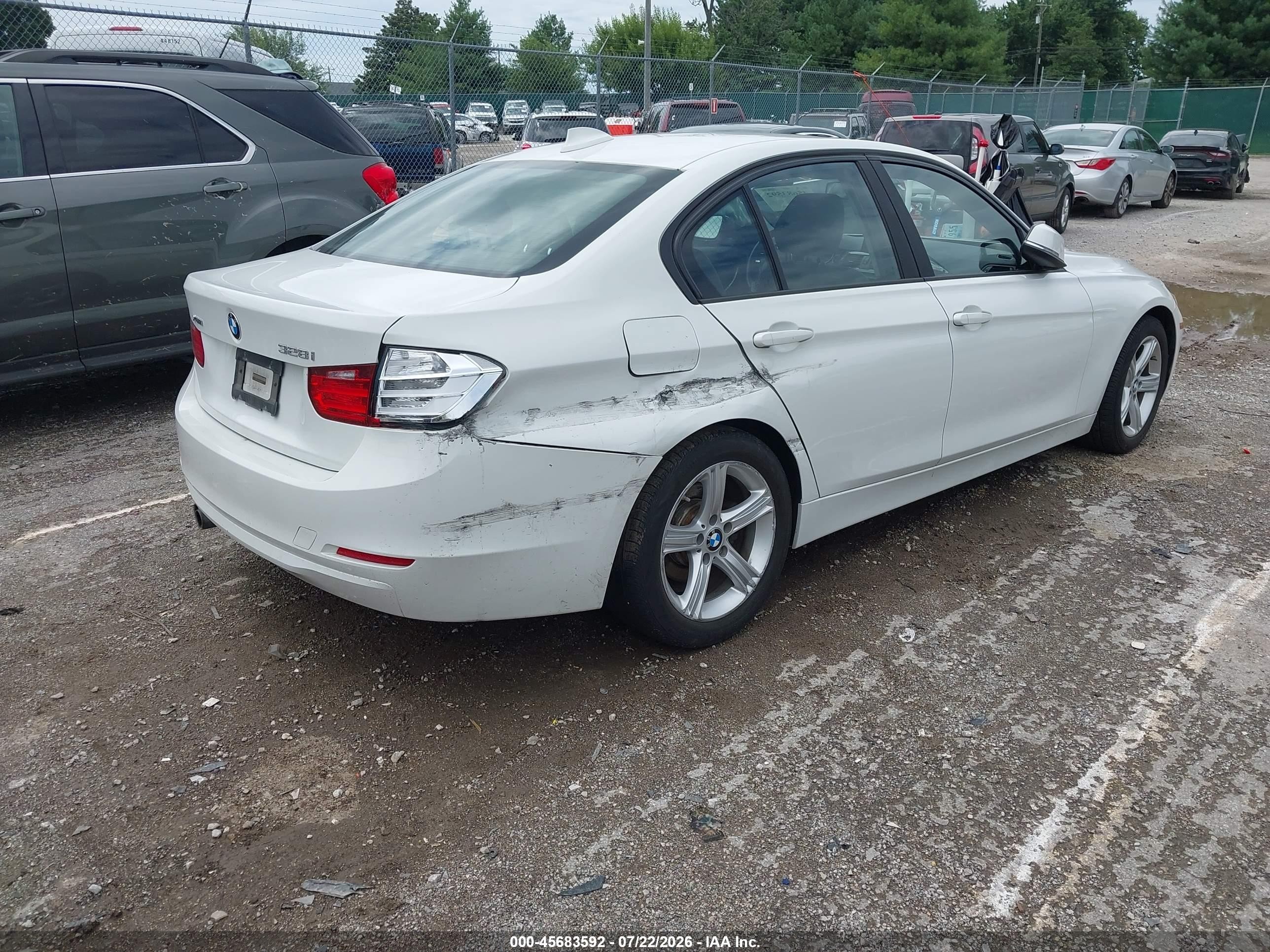 2015 Bmw 328i Xdrive White vin: WBA3B3G50FNT68553