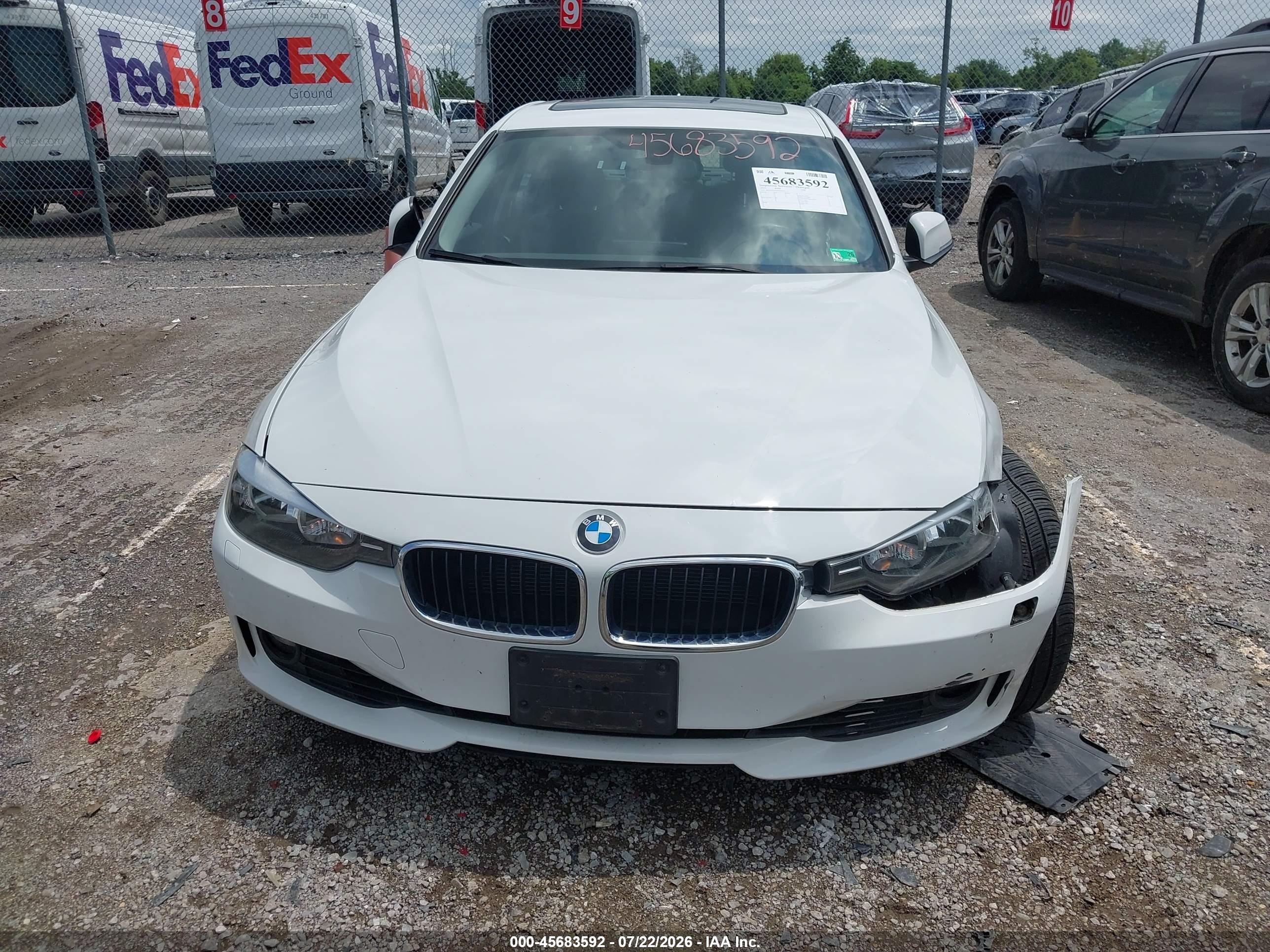 2015 Bmw 328i Xdrive White vin: WBA3B3G50FNT68553