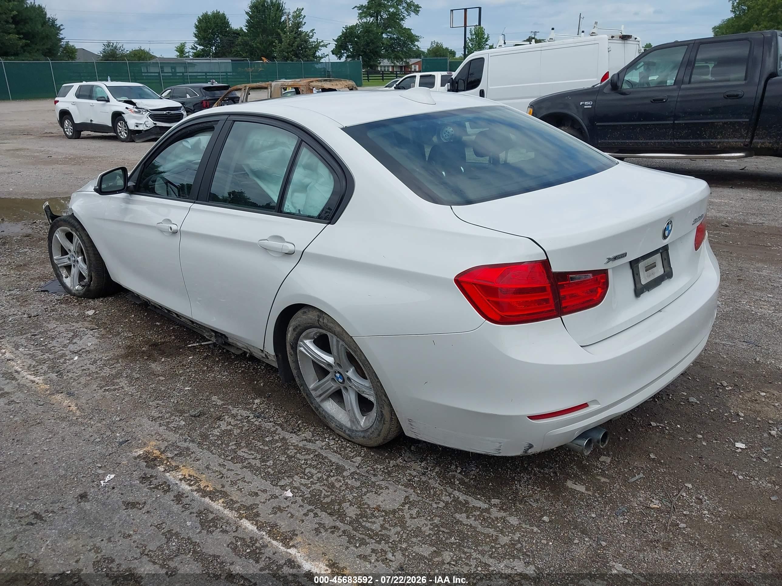 2015 Bmw 328i Xdrive White vin: WBA3B3G50FNT68553