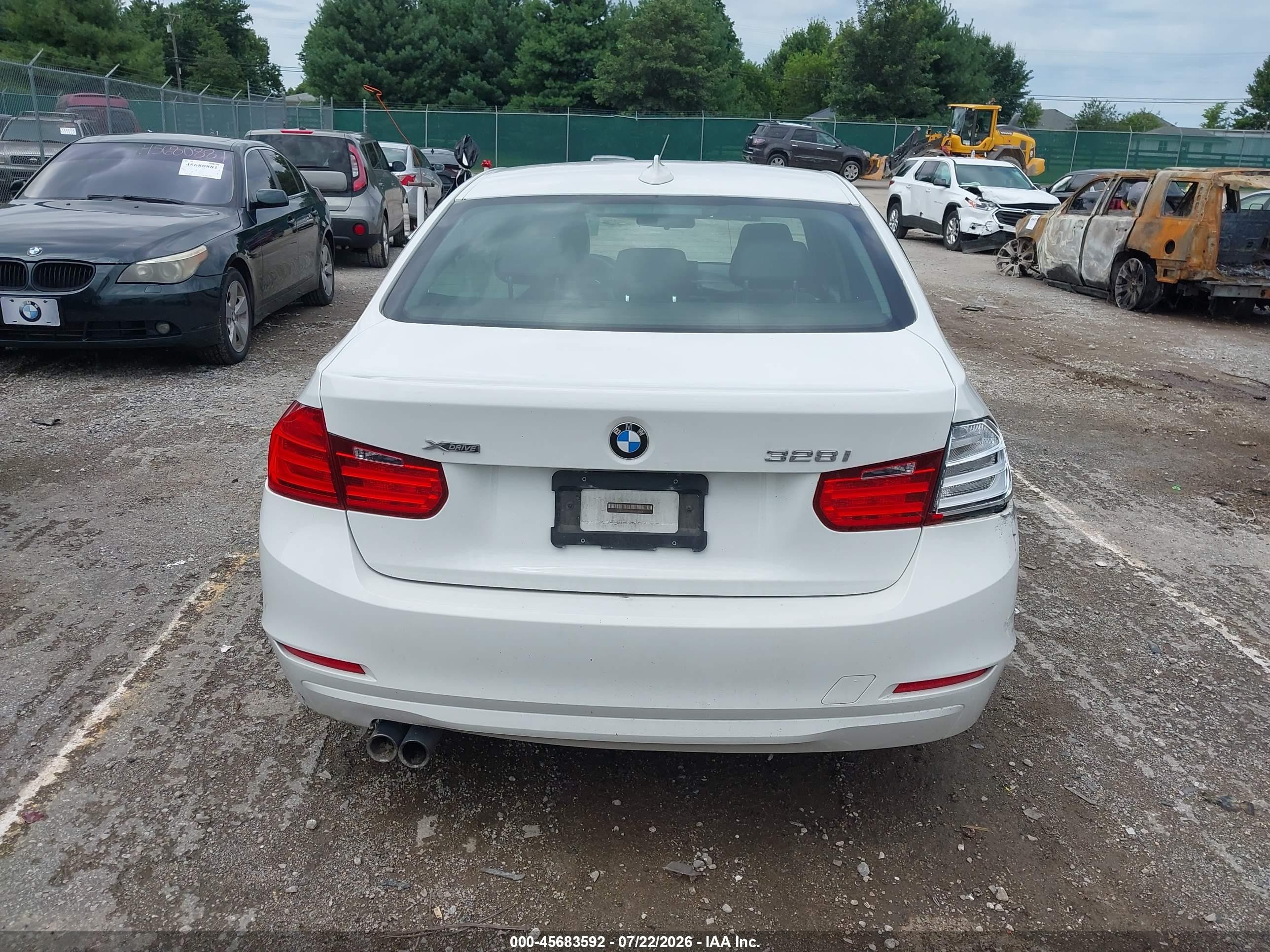 2015 Bmw 328i Xdrive White vin: WBA3B3G50FNT68553