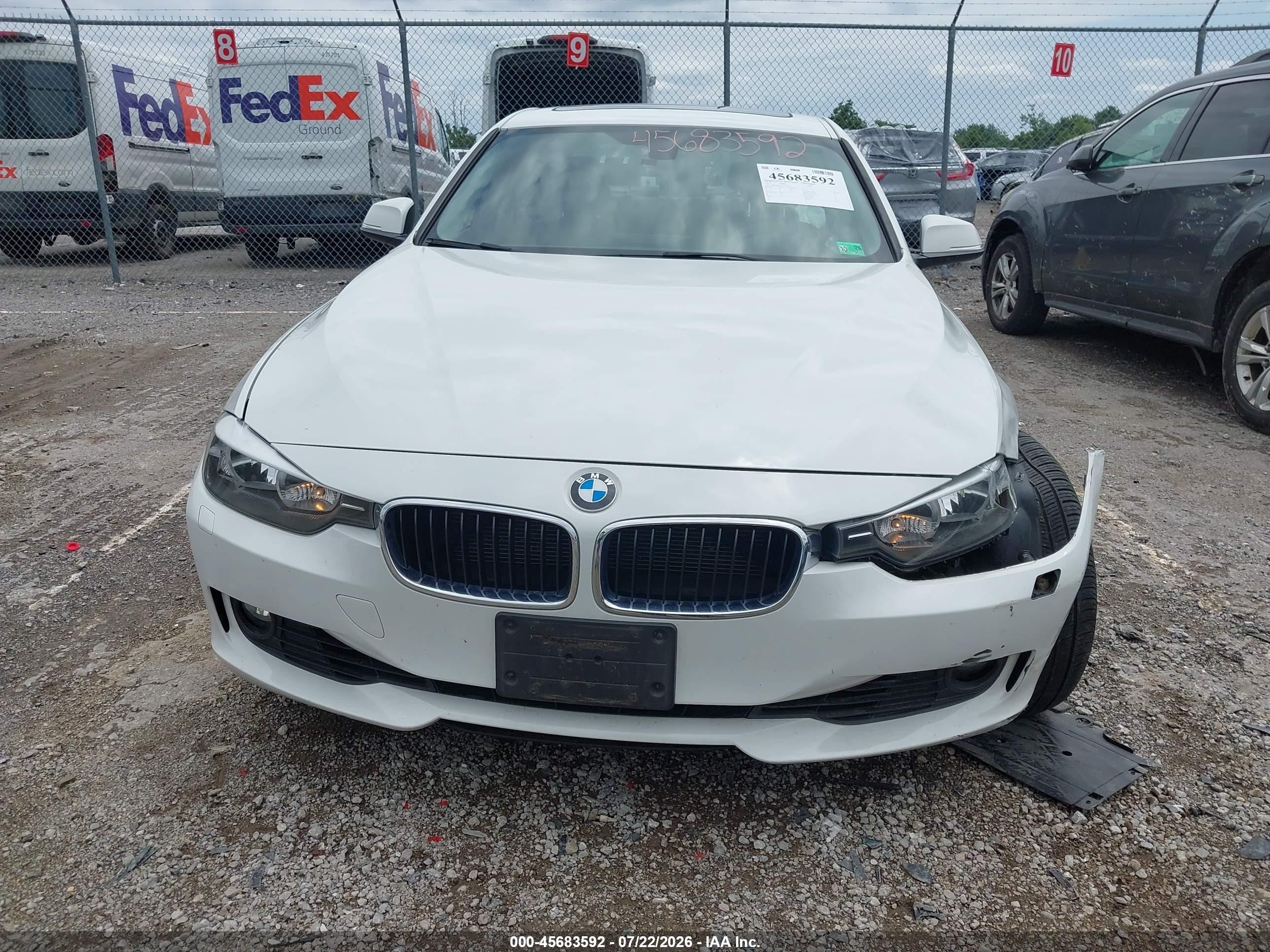 2015 Bmw 328i Xdrive White vin: WBA3B3G50FNT68553
