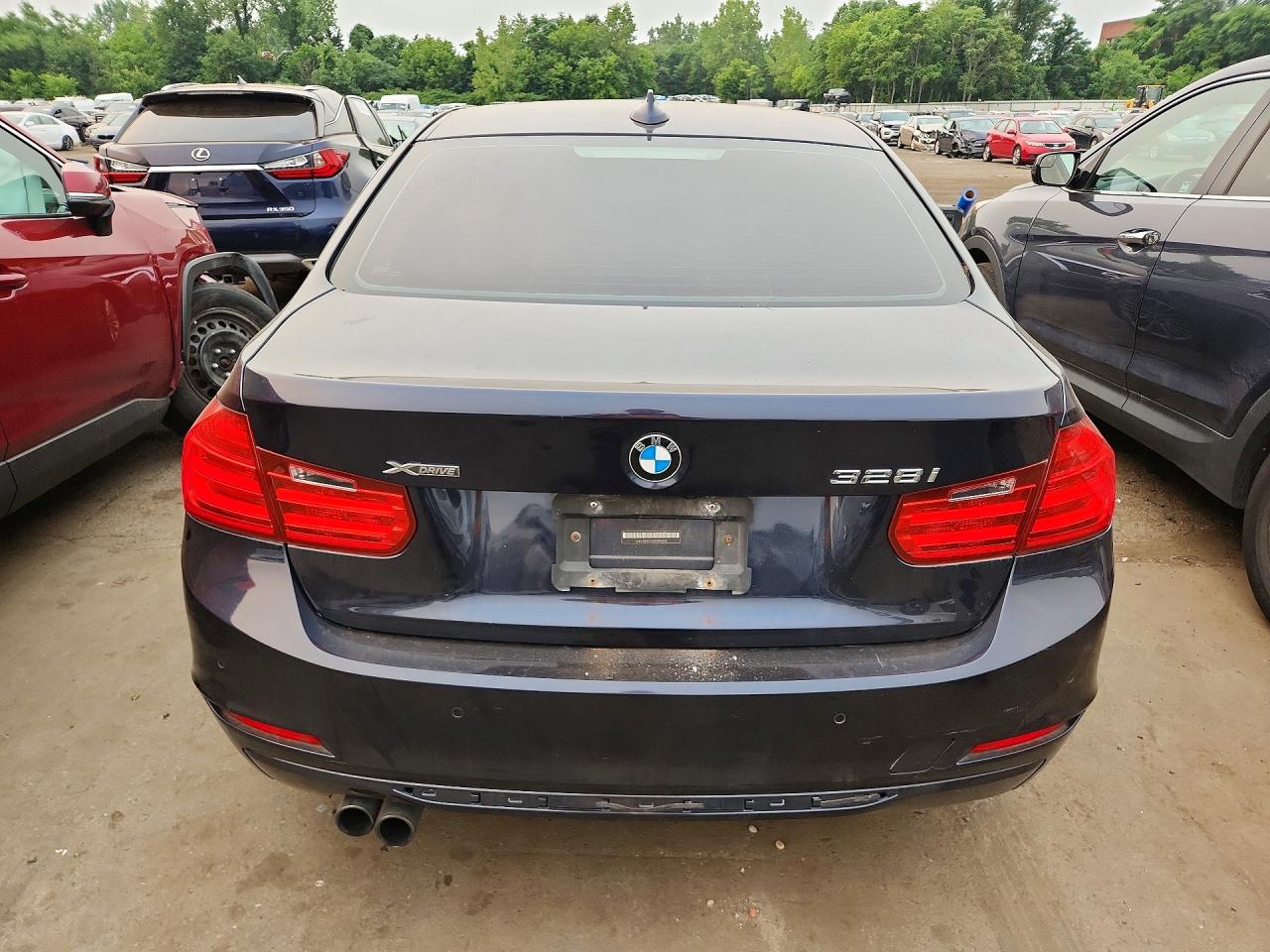 2014 Bmw 328 Xi Синий vin: WBA3B3G51ENR84941