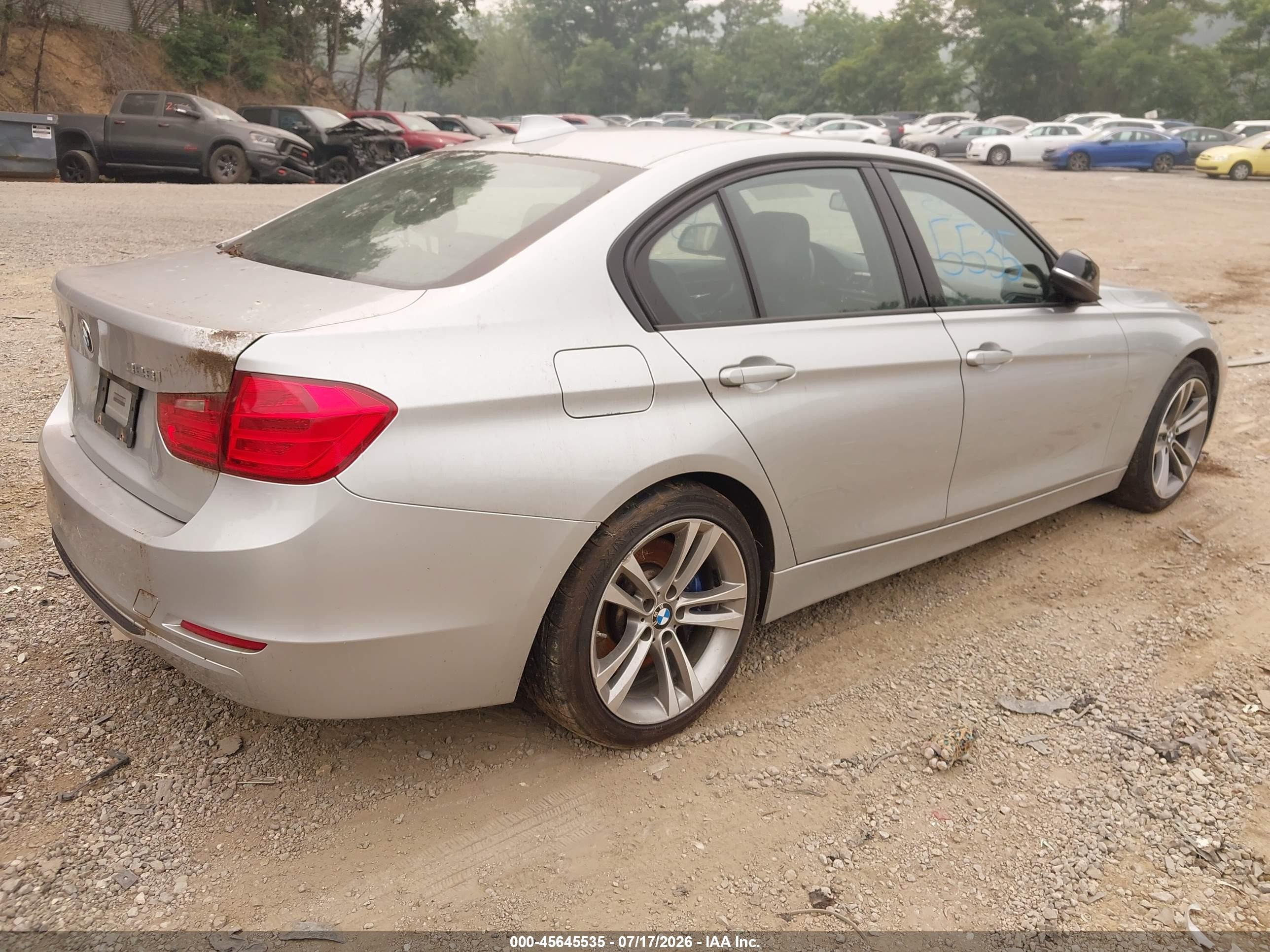 2015 Bmw 328i Xdrive Серебряный vin: WBA3B3G52FNR87610
