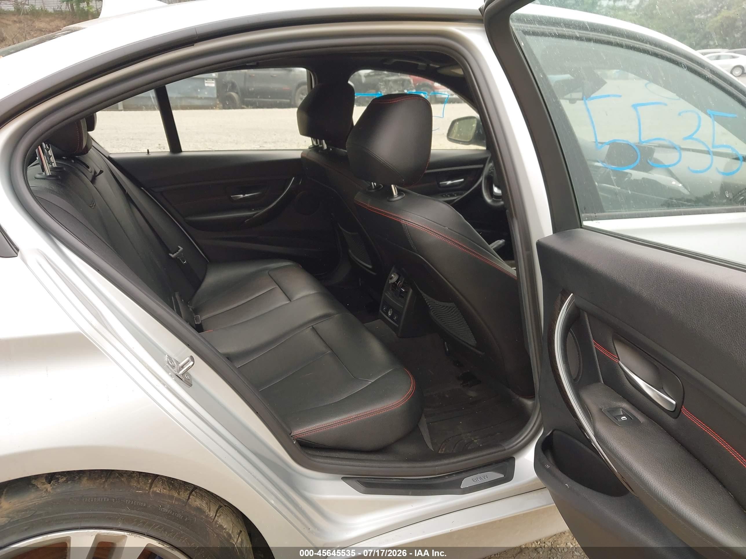 2015 Bmw 328i Xdrive Серебряный vin: WBA3B3G52FNR87610