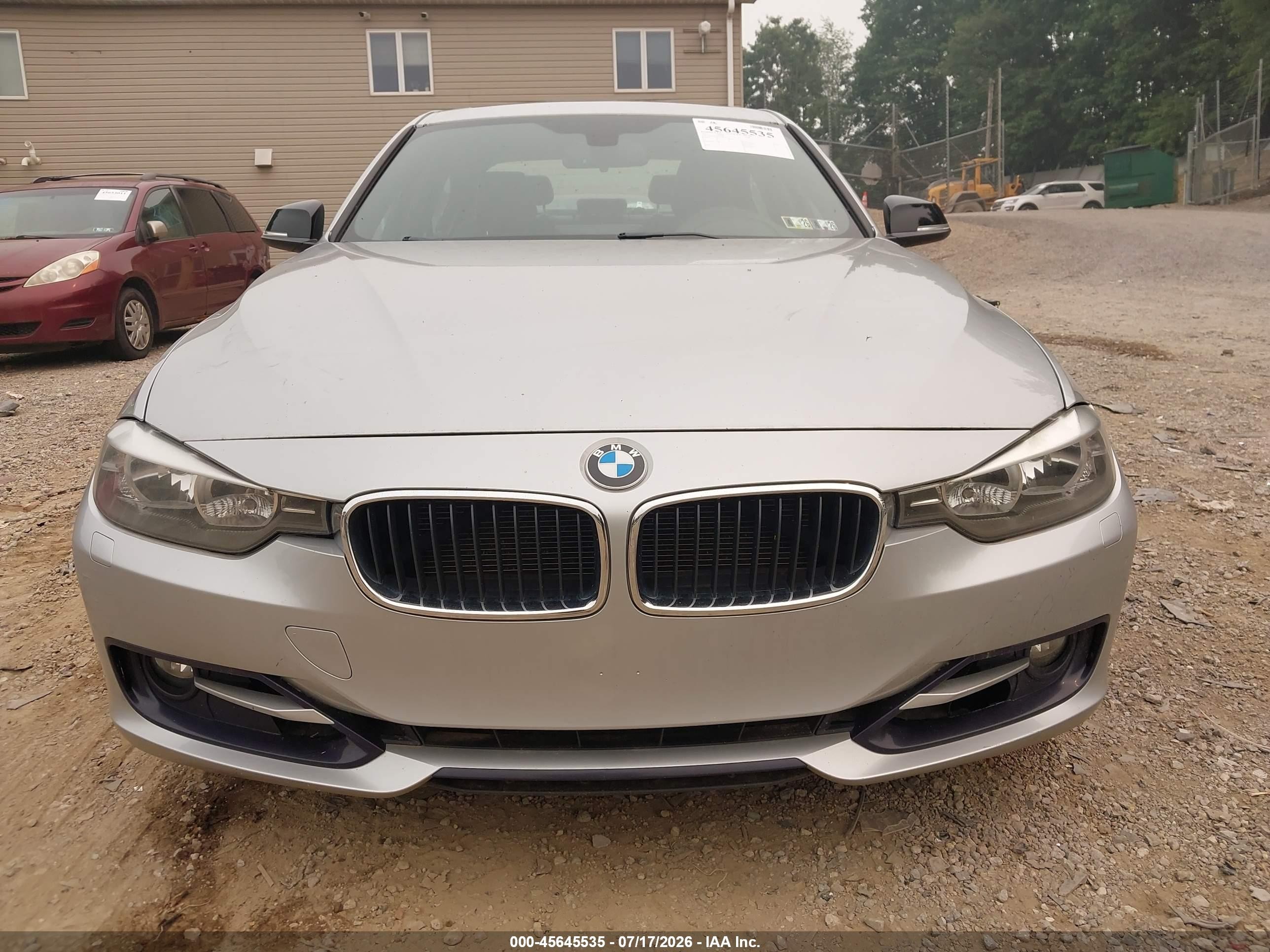 2015 Bmw 328i Xdrive Серебряный vin: WBA3B3G52FNR87610