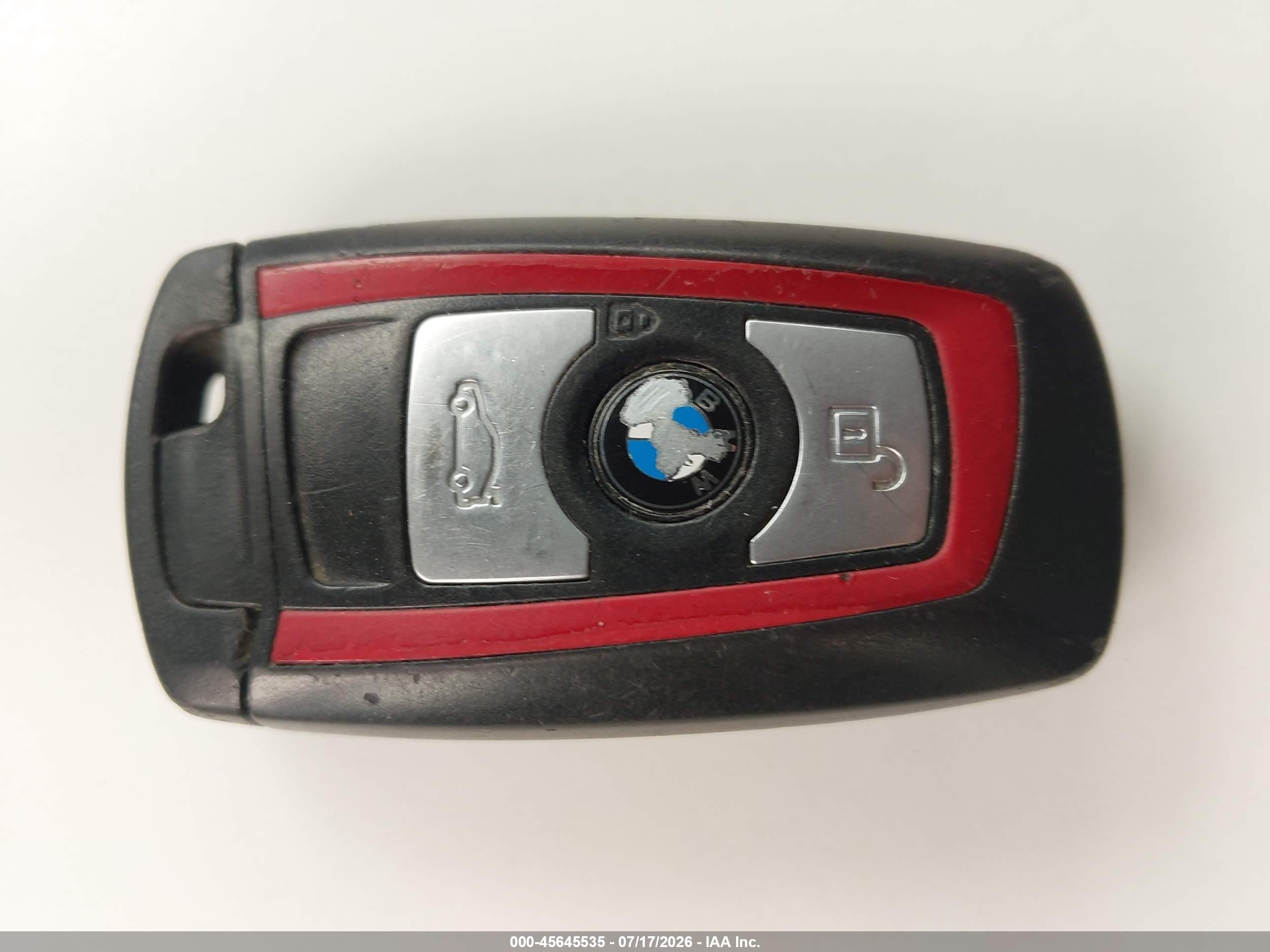 2015 Bmw 328i Xdrive Серебряный vin: WBA3B3G52FNR87610