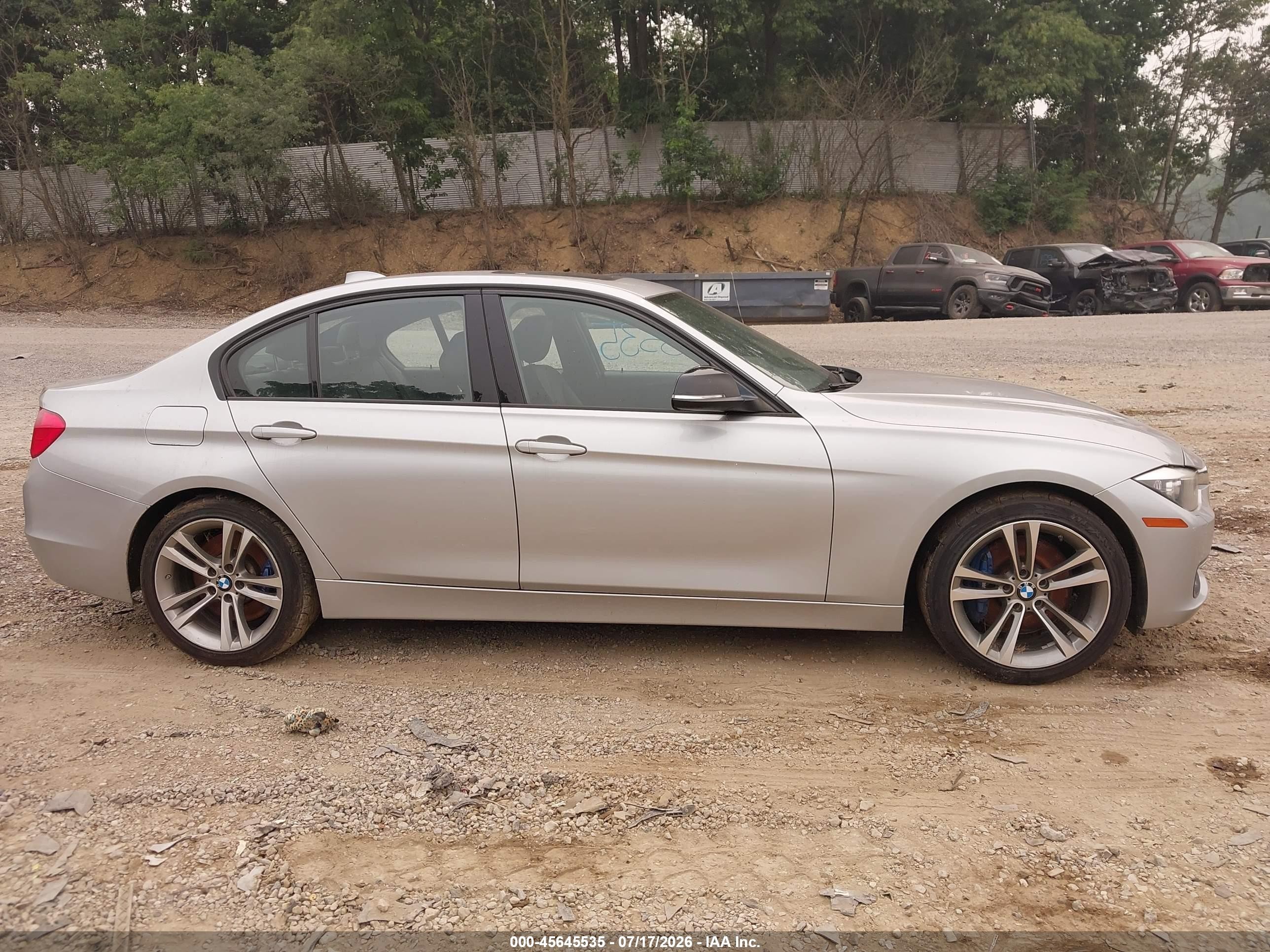 2015 Bmw 328i Xdrive Серебряный vin: WBA3B3G52FNR87610