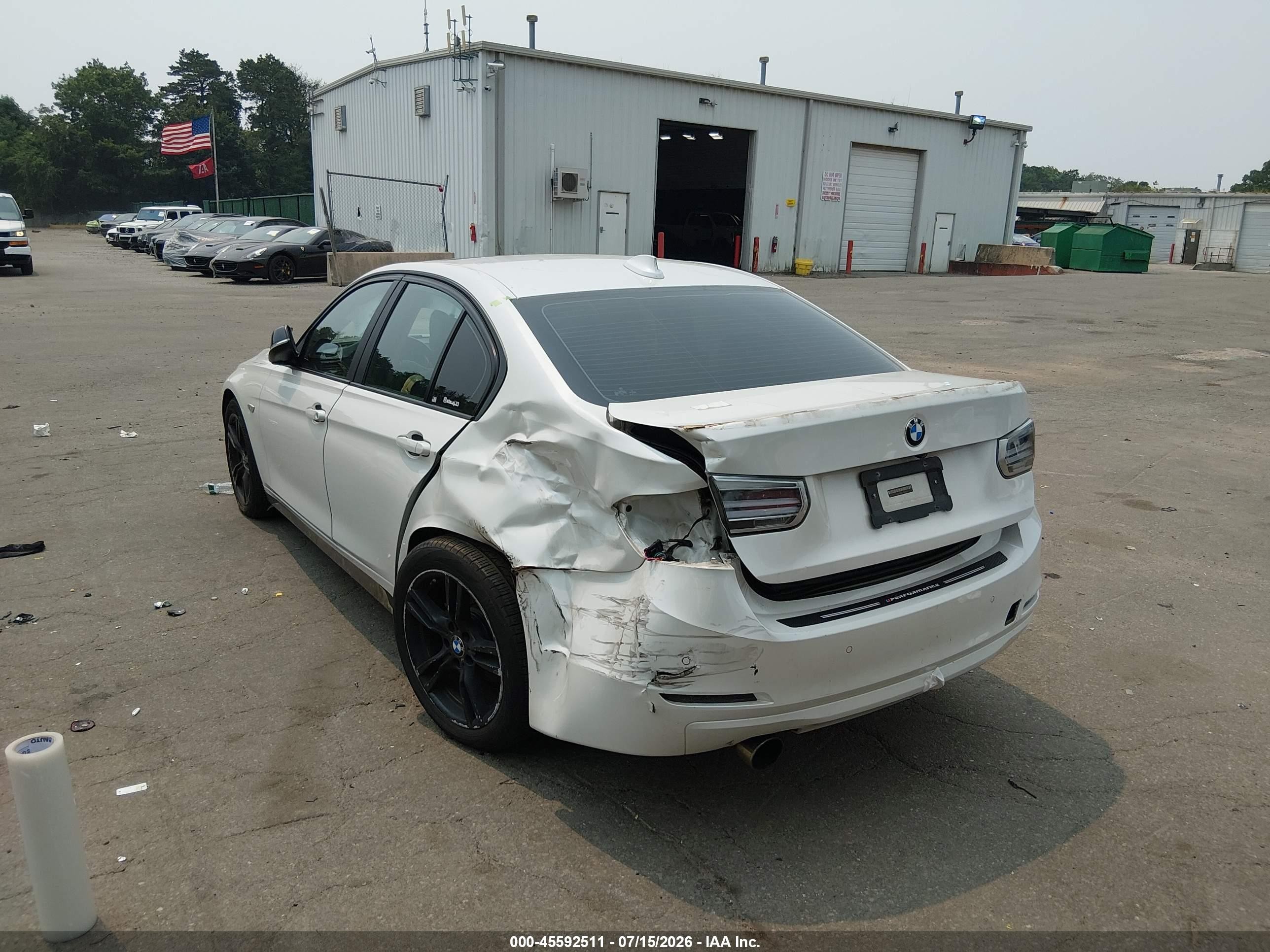 2015 Bmw 328i Xdrive White vin: WBA3B3G52FNR88613