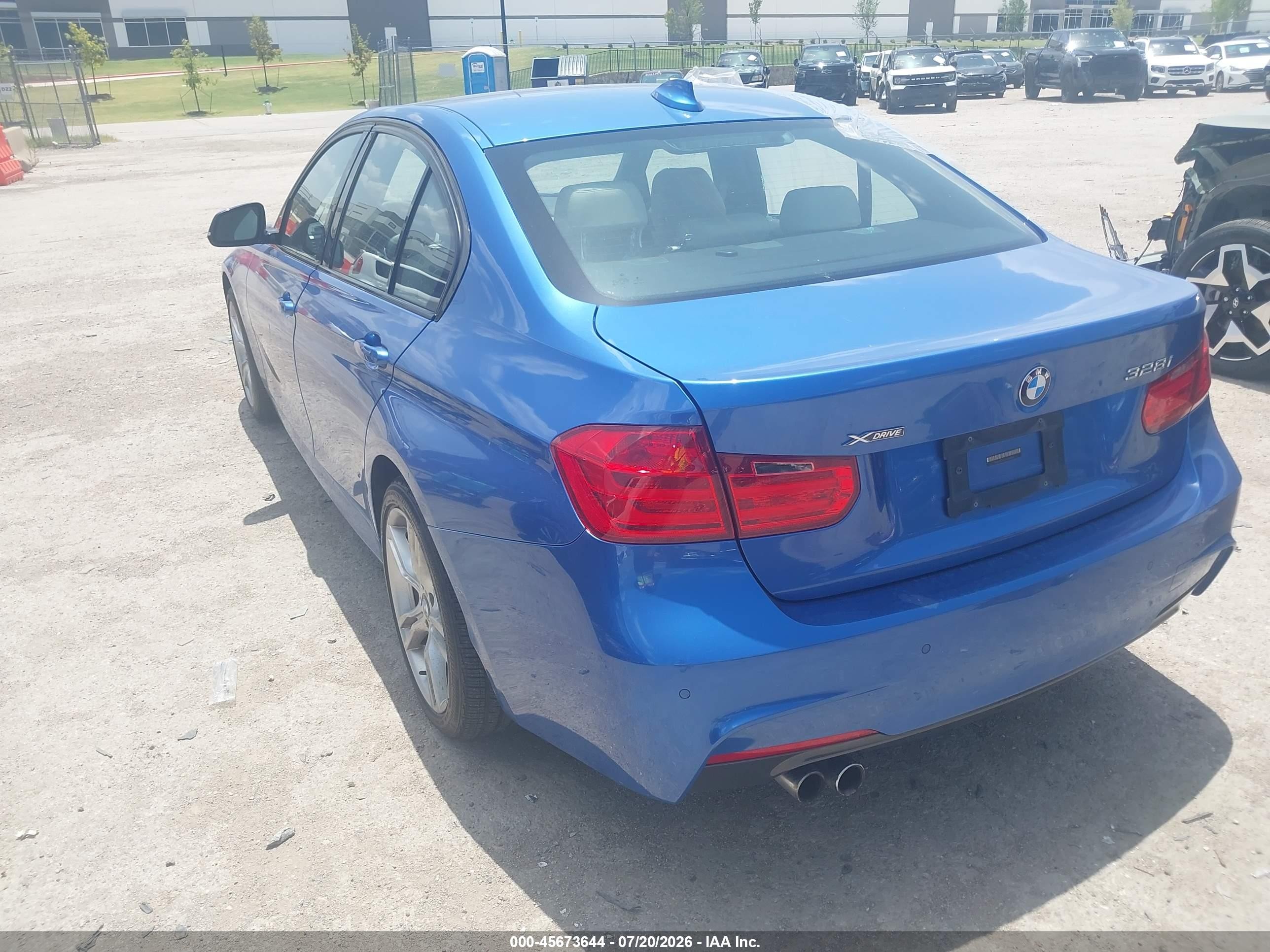 2015 Bmw 328i Xdrive Blue vin: WBA3B3G52FNR88692