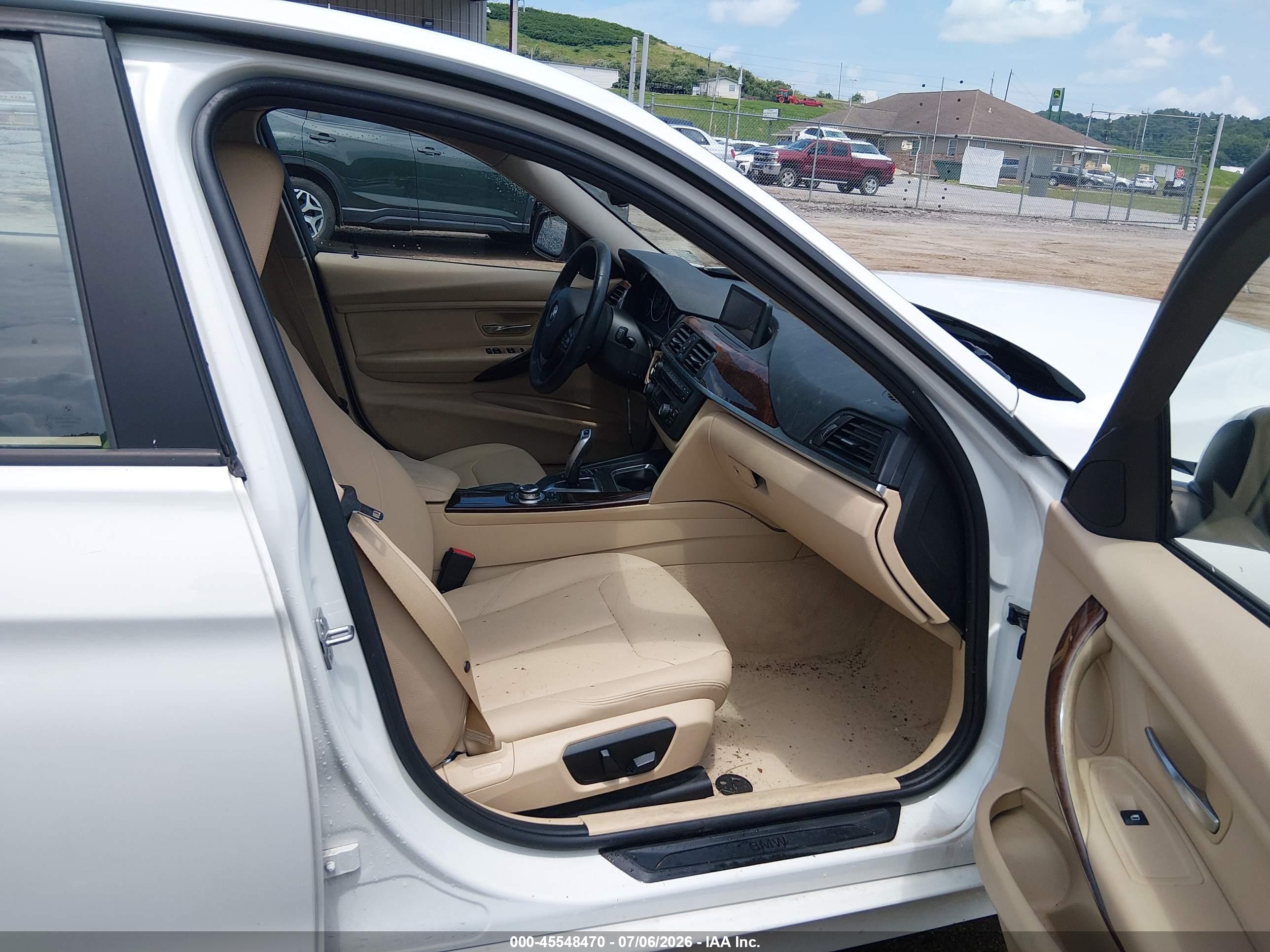 2013 Bmw 328i Xdrive Белый vin: WBA3B3G53DNR79593