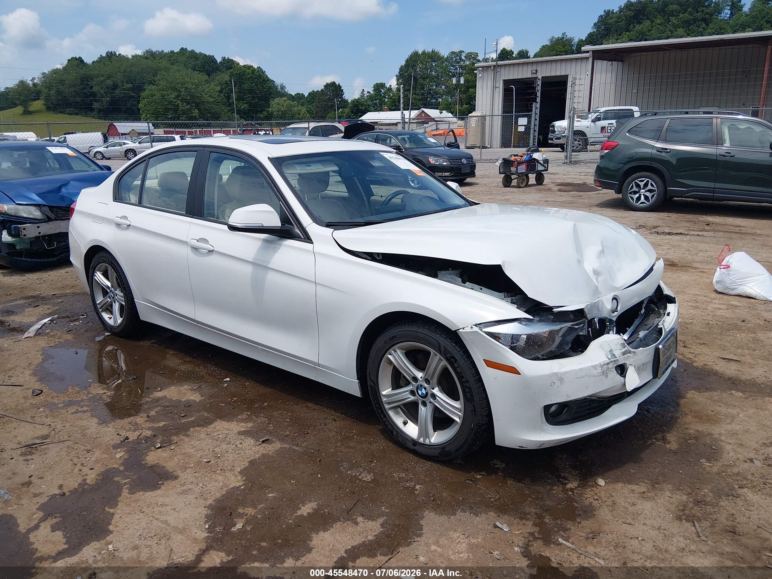 2013 Bmw 328i Xdrive Белый vin: WBA3B3G53DNR79593