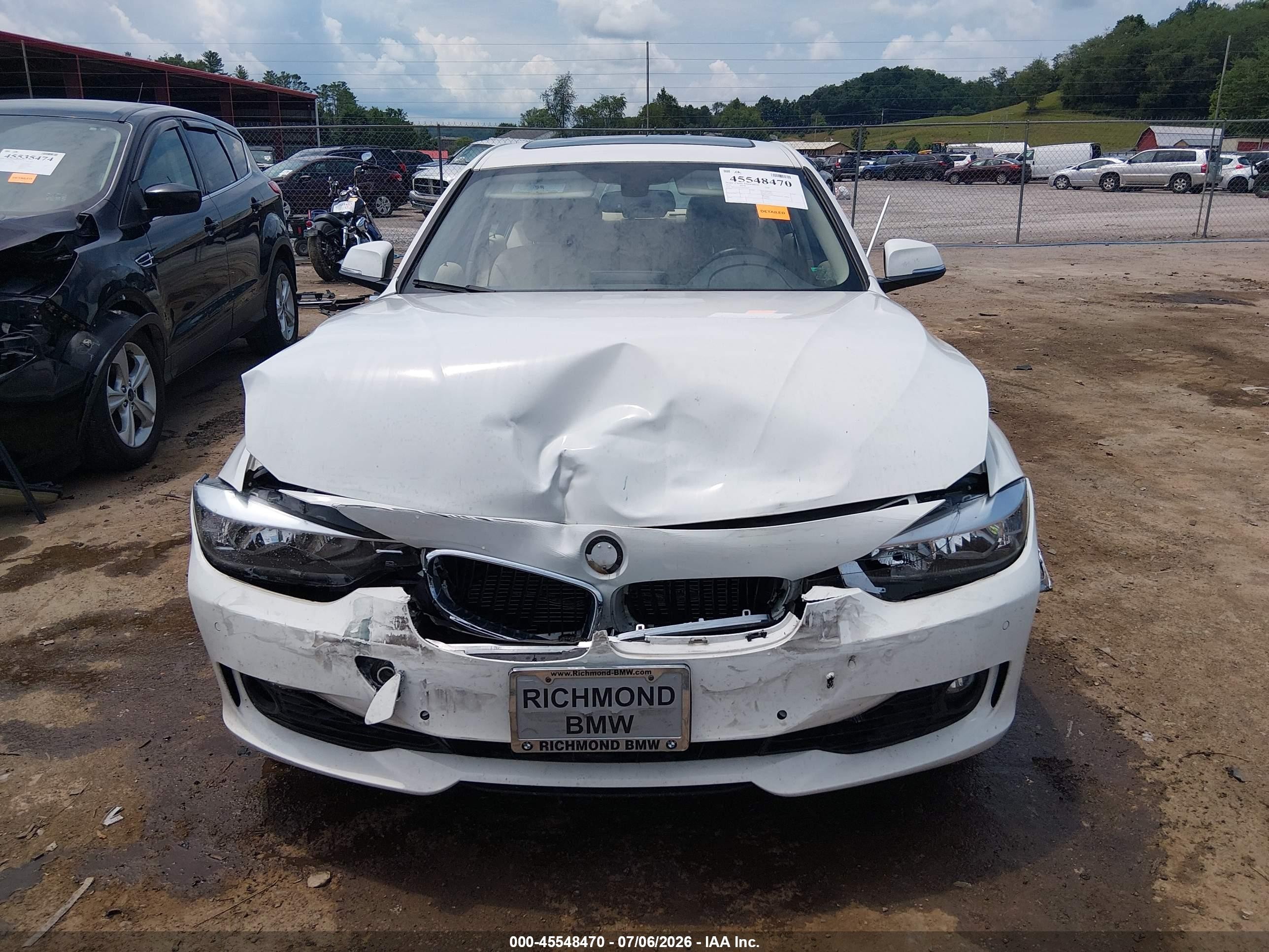 2013 Bmw 328i Xdrive Белый vin: WBA3B3G53DNR79593