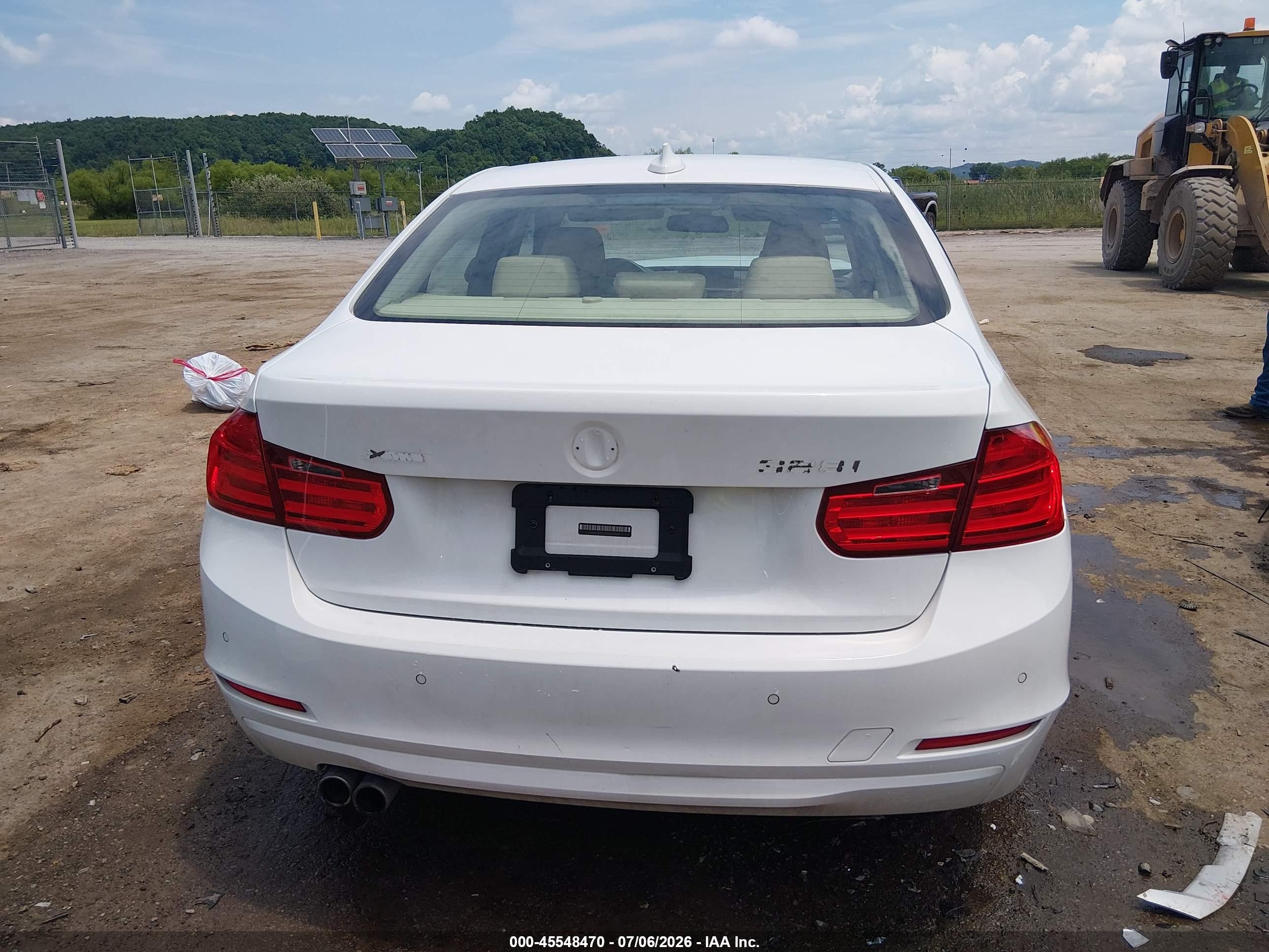 2013 Bmw 328i Xdrive Белый vin: WBA3B3G53DNR79593