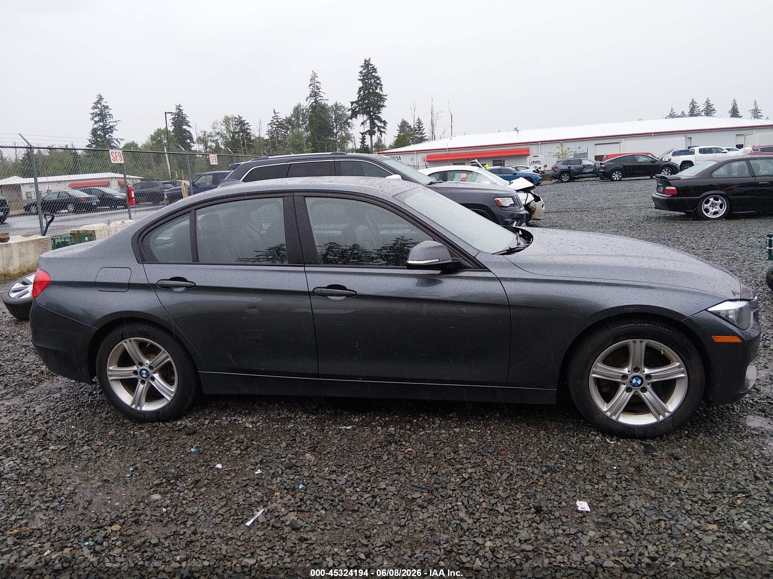 2015 Bmw 328i Xdrive Серый vin: WBA3B3G54FNR87950