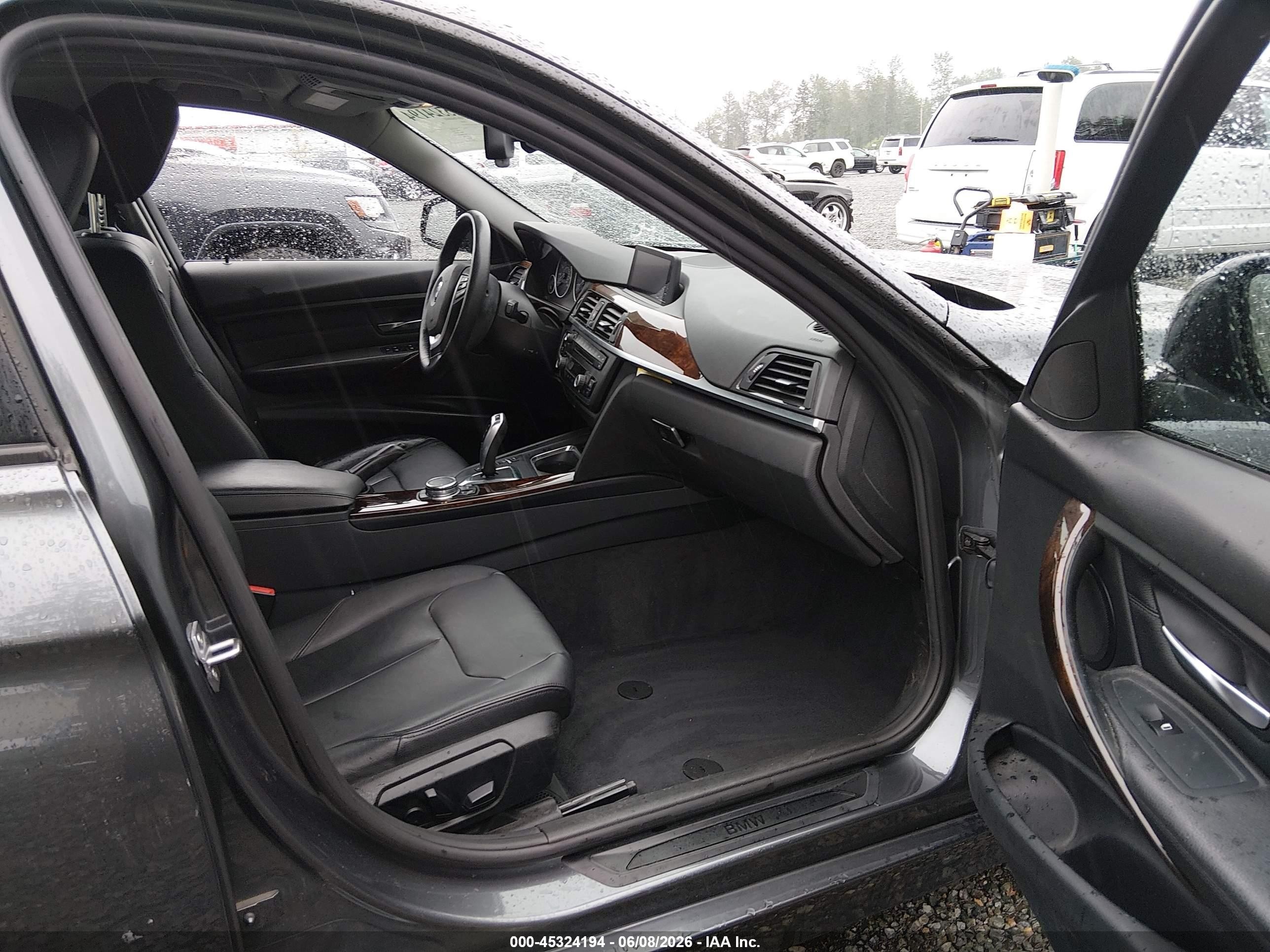 2015 Bmw 328i Xdrive Серый vin: WBA3B3G54FNR87950