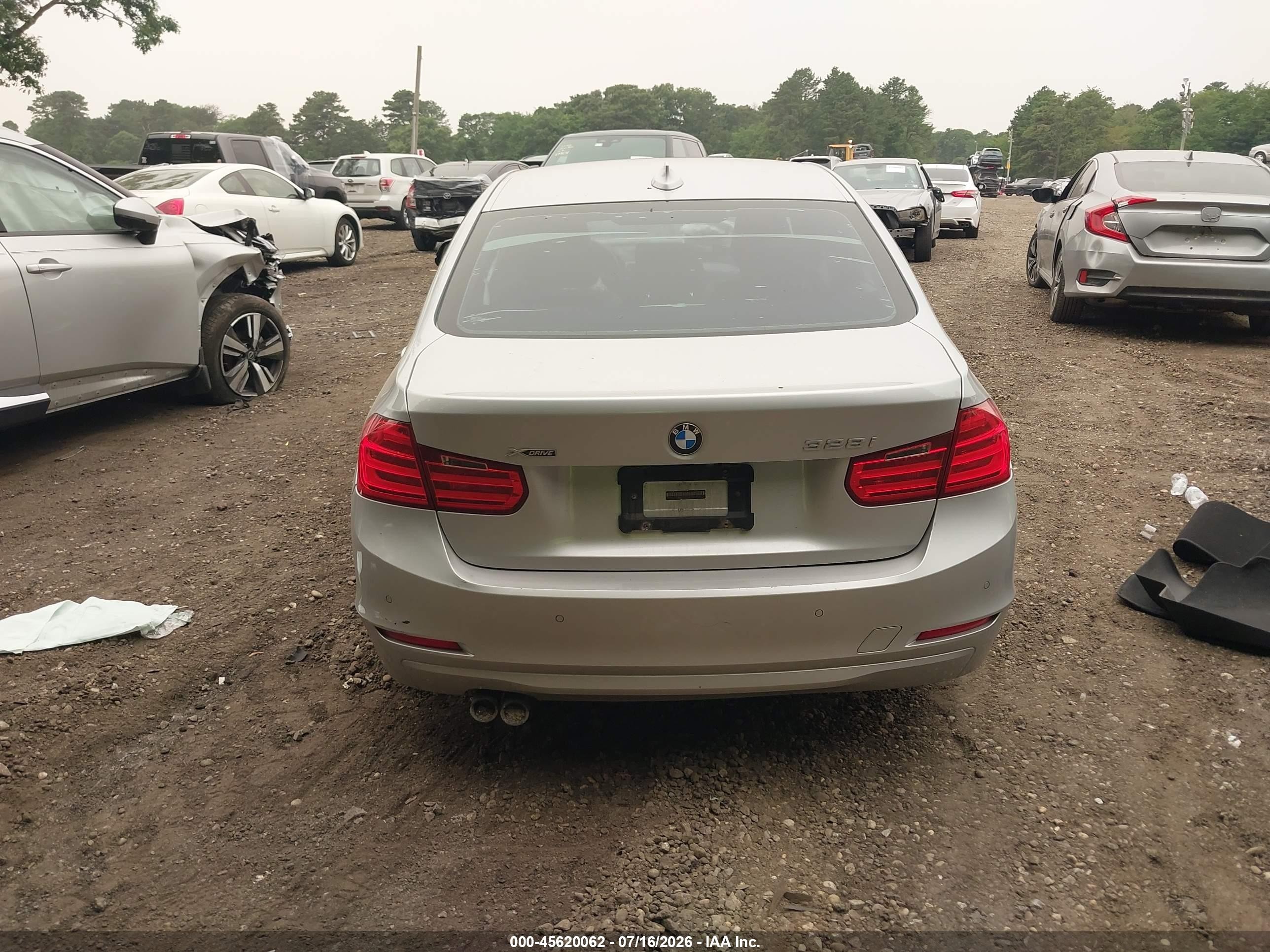 2014 Bmw 328i Xdrive Silver vin: WBA3B3G56ENR82098