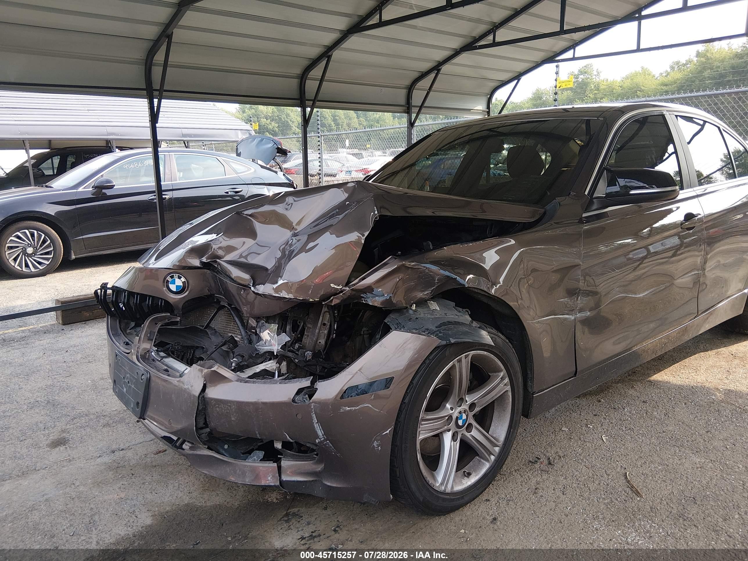 2015 Bmw 328i Xdrive Коричневый vin: WBA3B3G56FNR85830