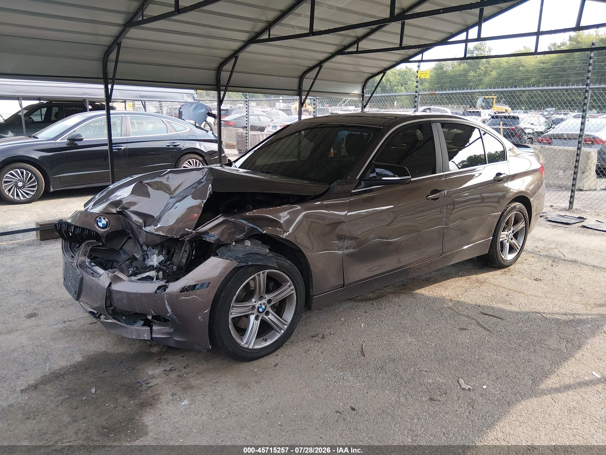 2015 Bmw 328i Xdrive Коричневый vin: WBA3B3G56FNR85830