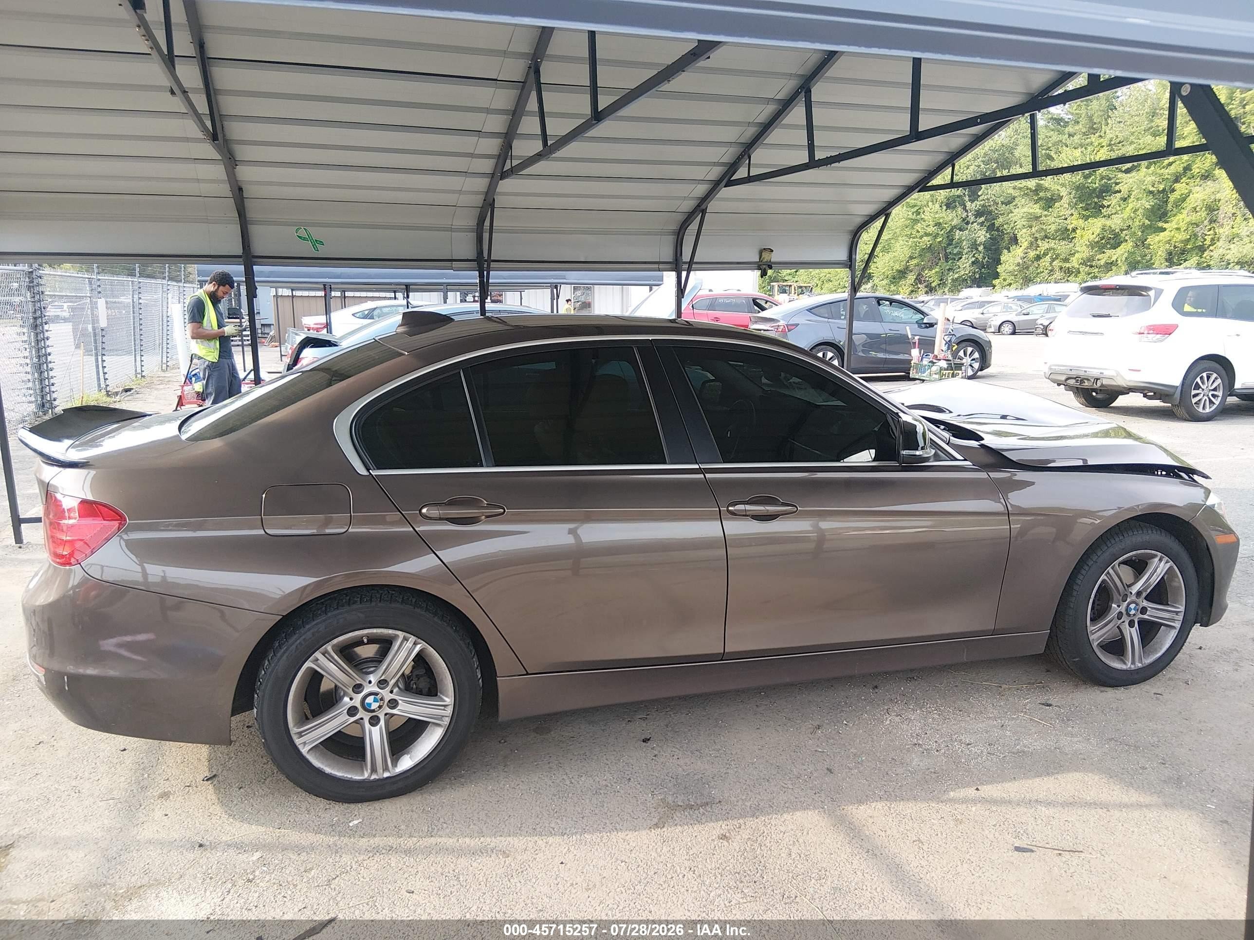 2015 Bmw 328i Xdrive Коричневый vin: WBA3B3G56FNR85830