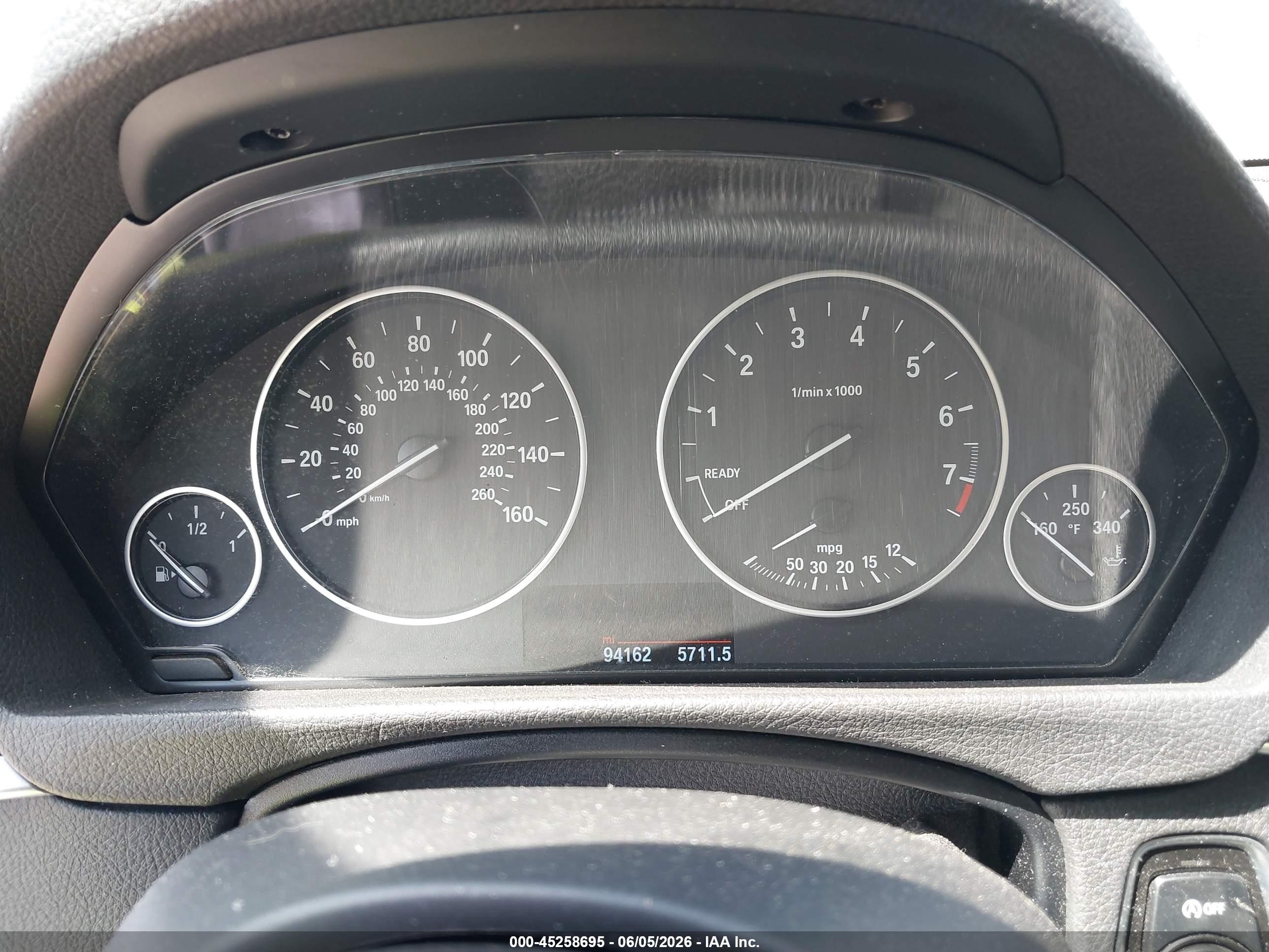 2015 Bmw 328i Xdrive Белый vin: WBA3B3G56FNT17283