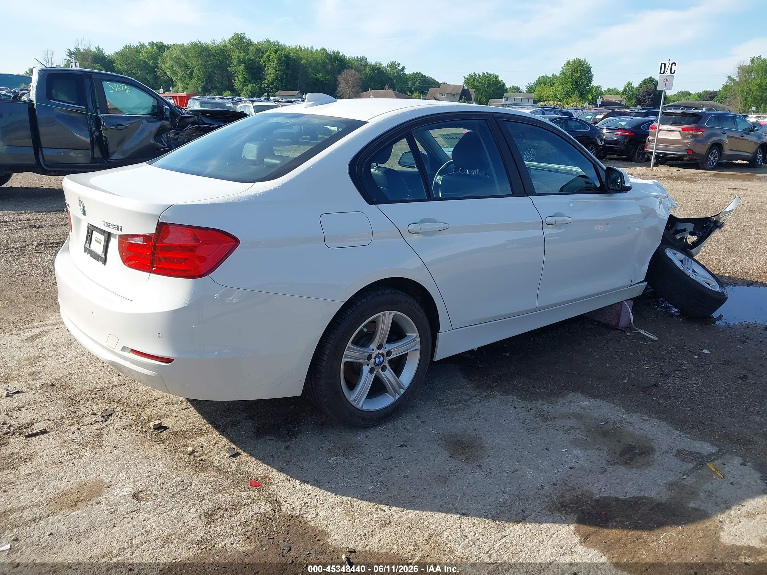2015 Bmw 328i Xdrive White vin: WBA3B3G57FNT68792