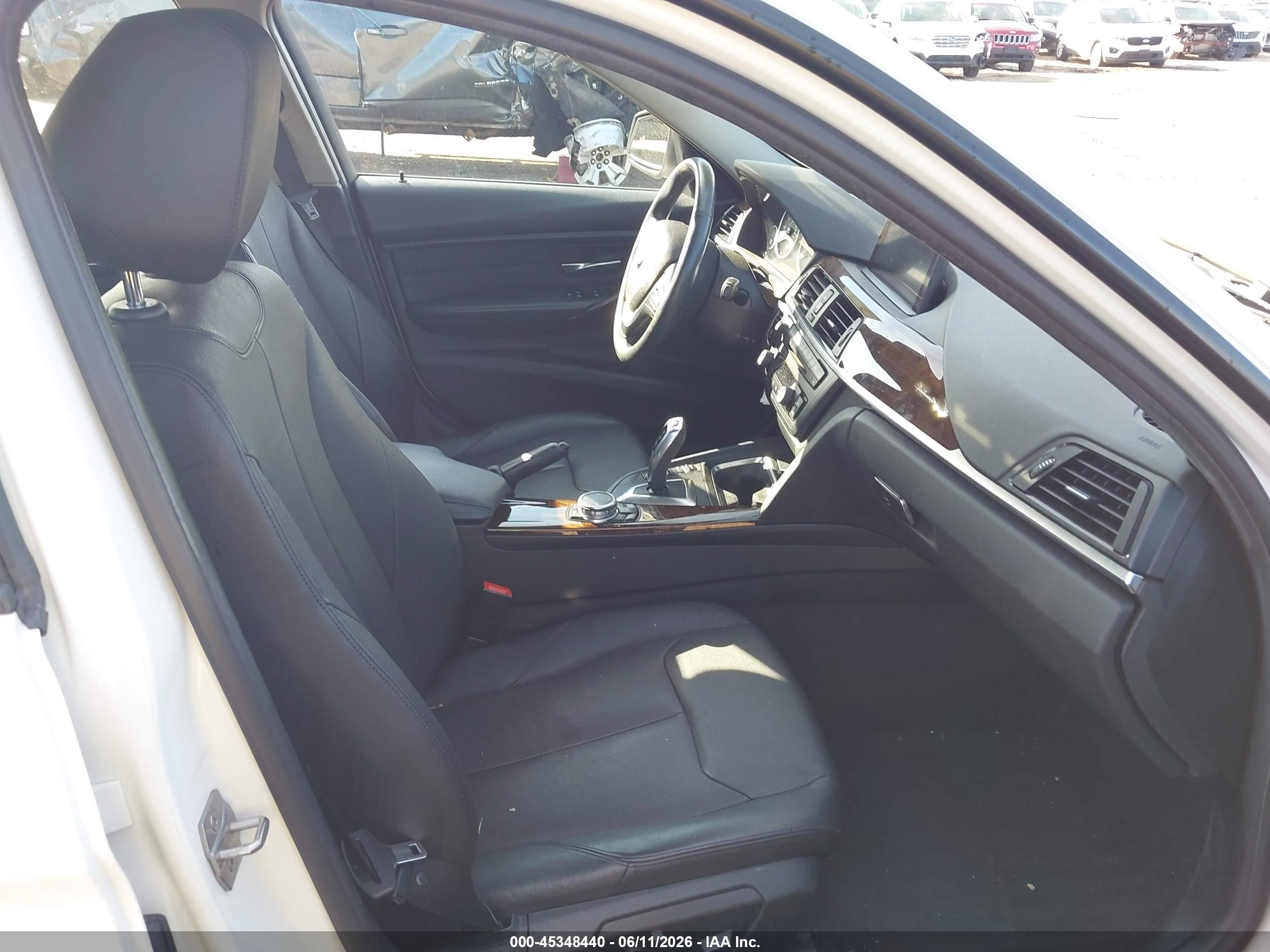 2015 Bmw 328i Xdrive White vin: WBA3B3G57FNT68792