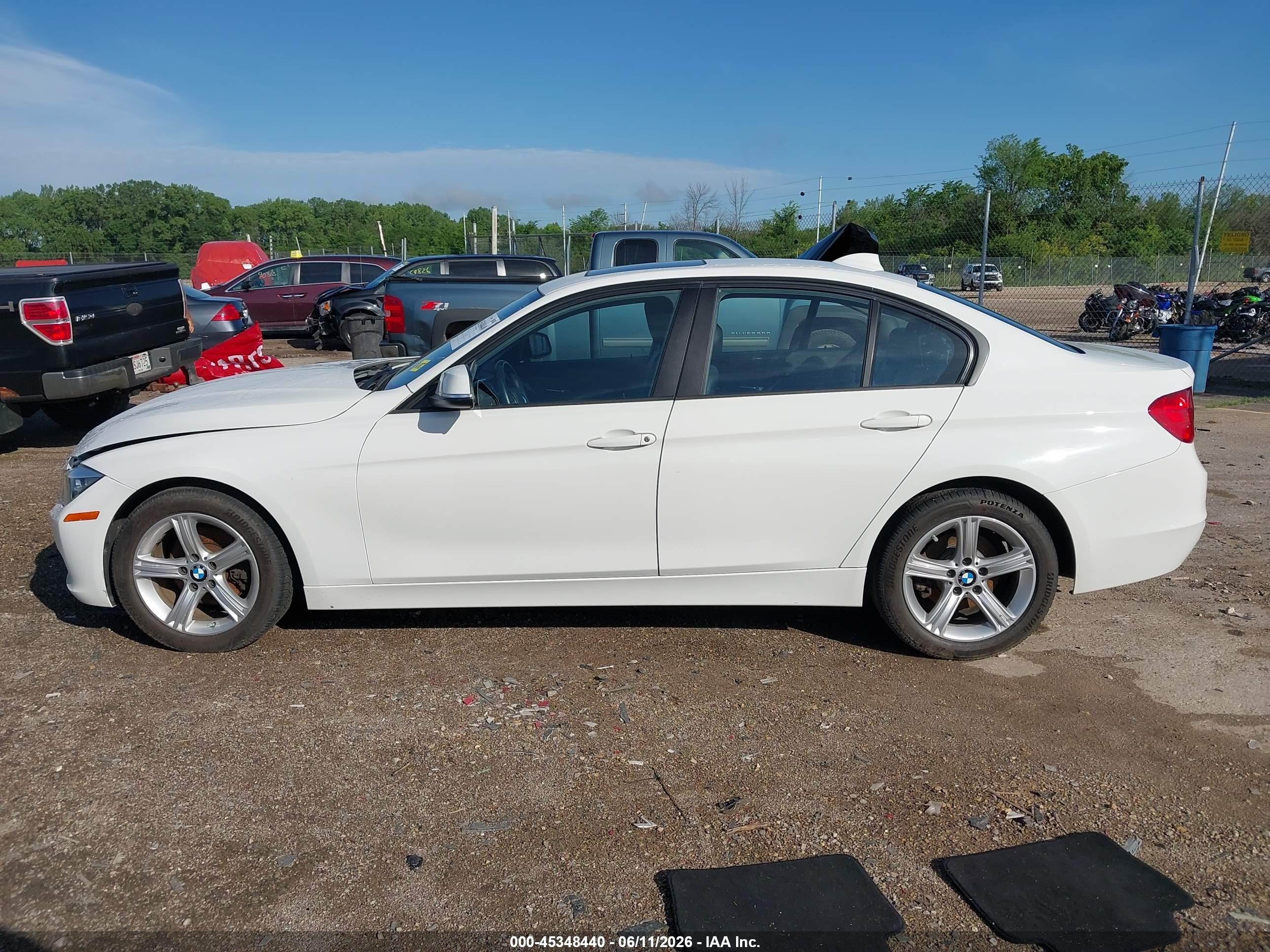 2015 Bmw 328i Xdrive White vin: WBA3B3G57FNT68792