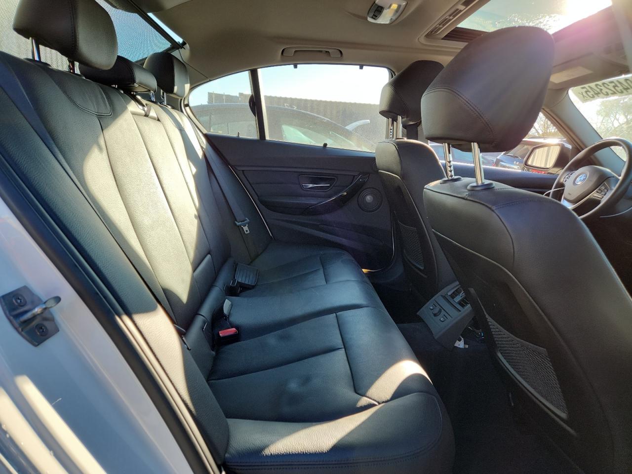 2015 Bmw 328 Xi White vin: WBA3B3G58FNT18130
