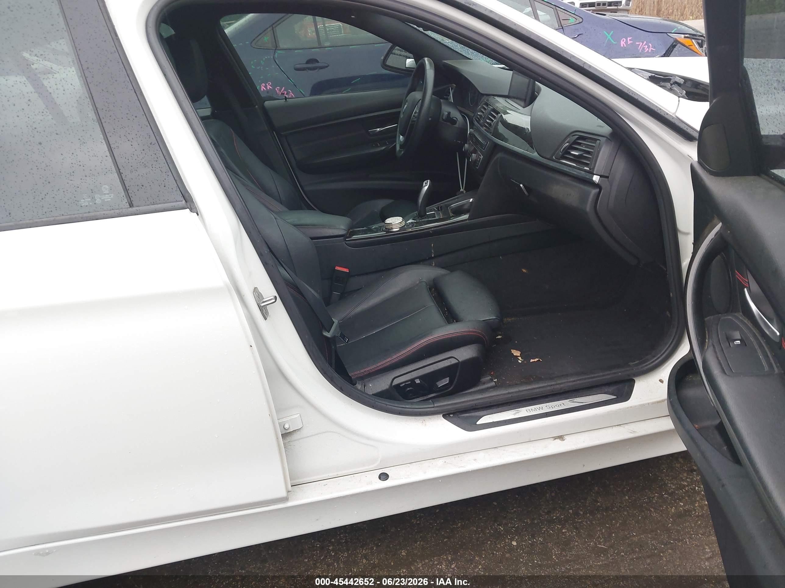 2015 Bmw 328i Xdrive White vin: WBA3B3G58FNT19892