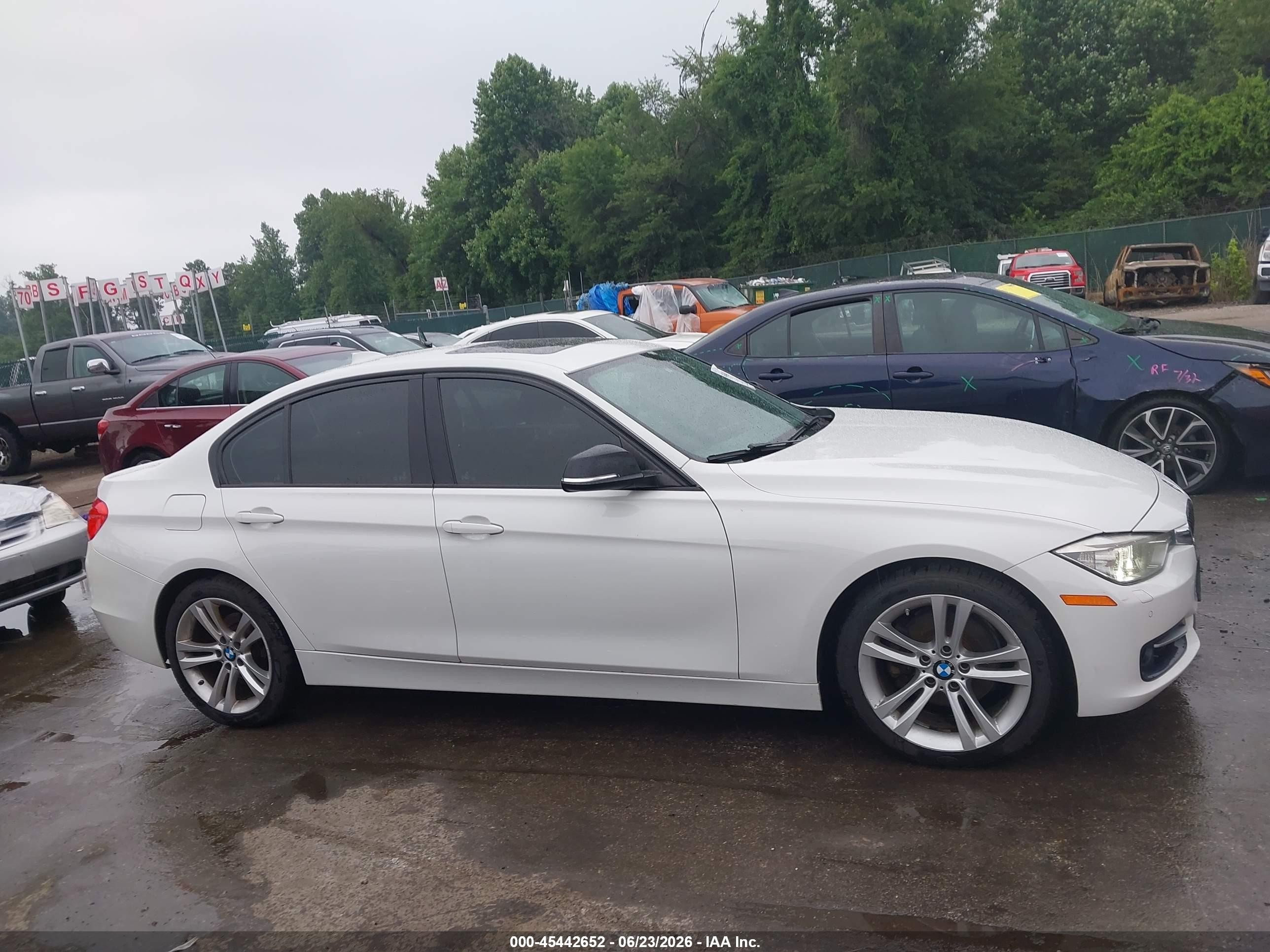 2015 Bmw 328i Xdrive White vin: WBA3B3G58FNT19892