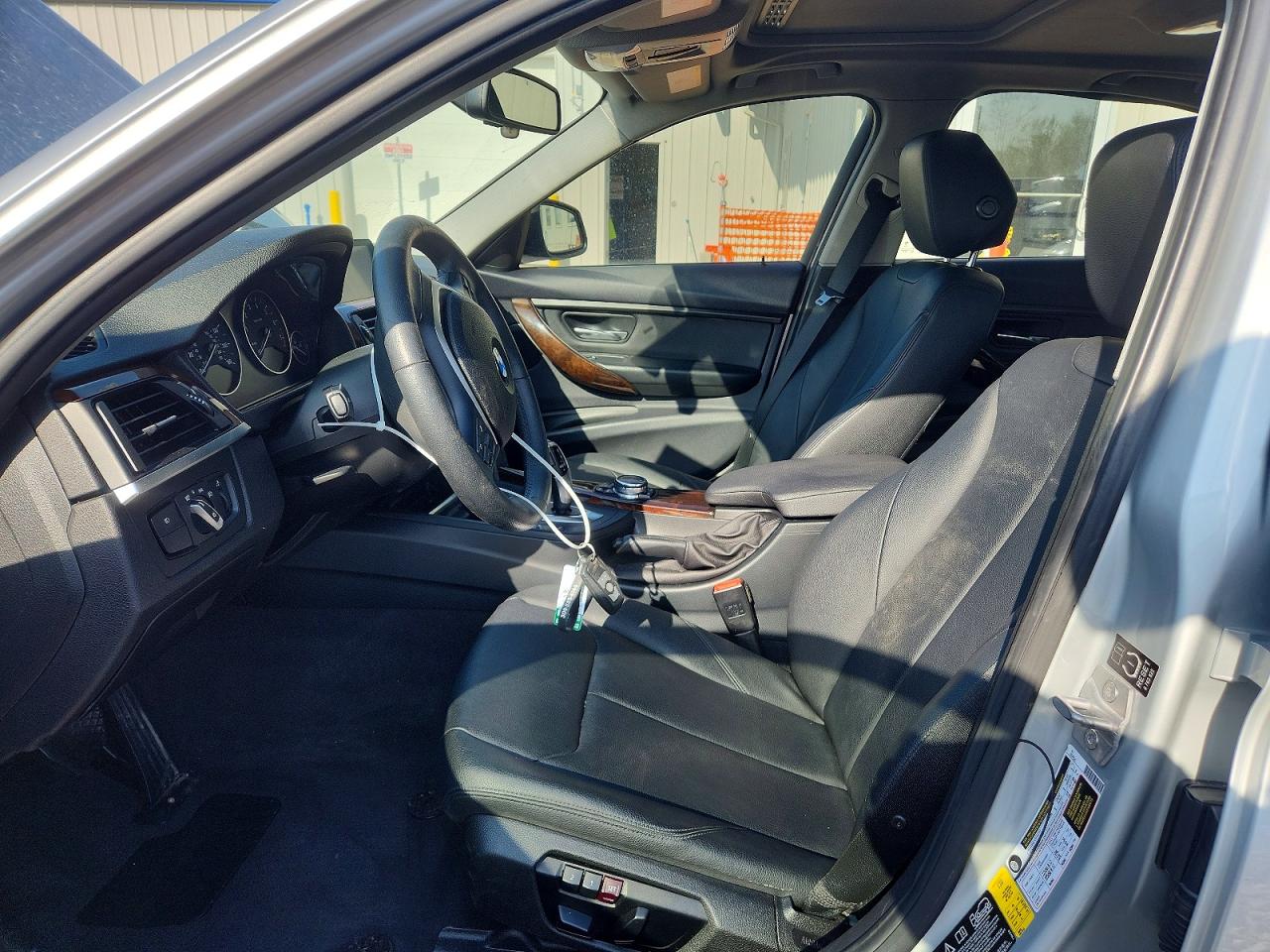 2015 Bmw 328 Xi Silver vin: WBA3B3G5XFNR85927