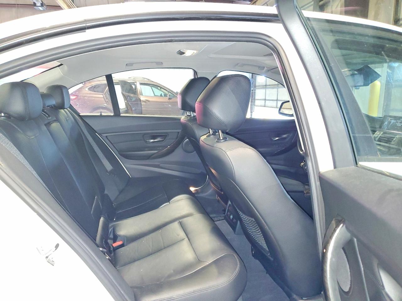 2015 Bmw 328 Xi White vin: WBA3B3G5XFNR88004