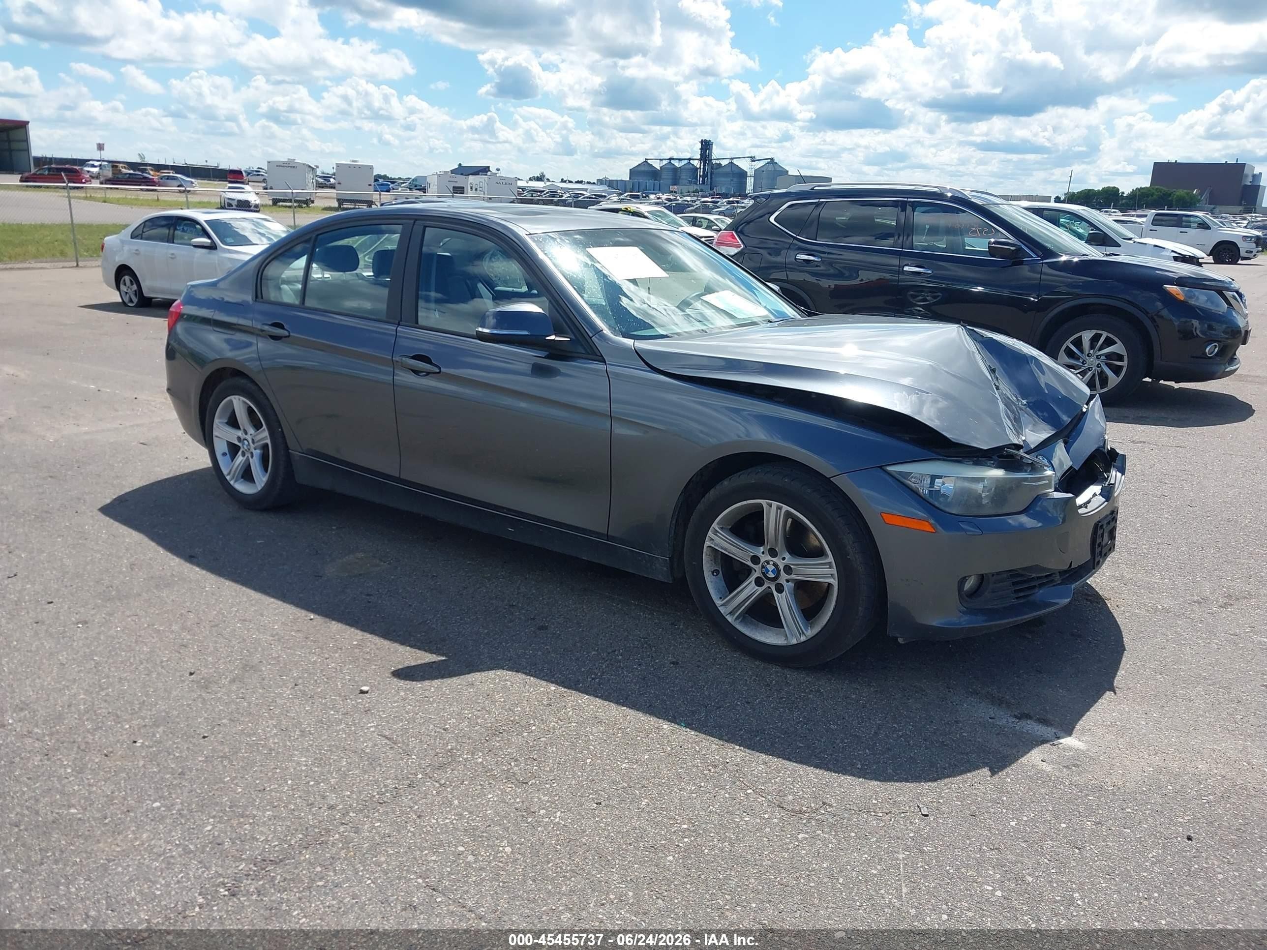 2013 Bmw 328i Xdrive Серый vin: WBA3B5C50DF598439