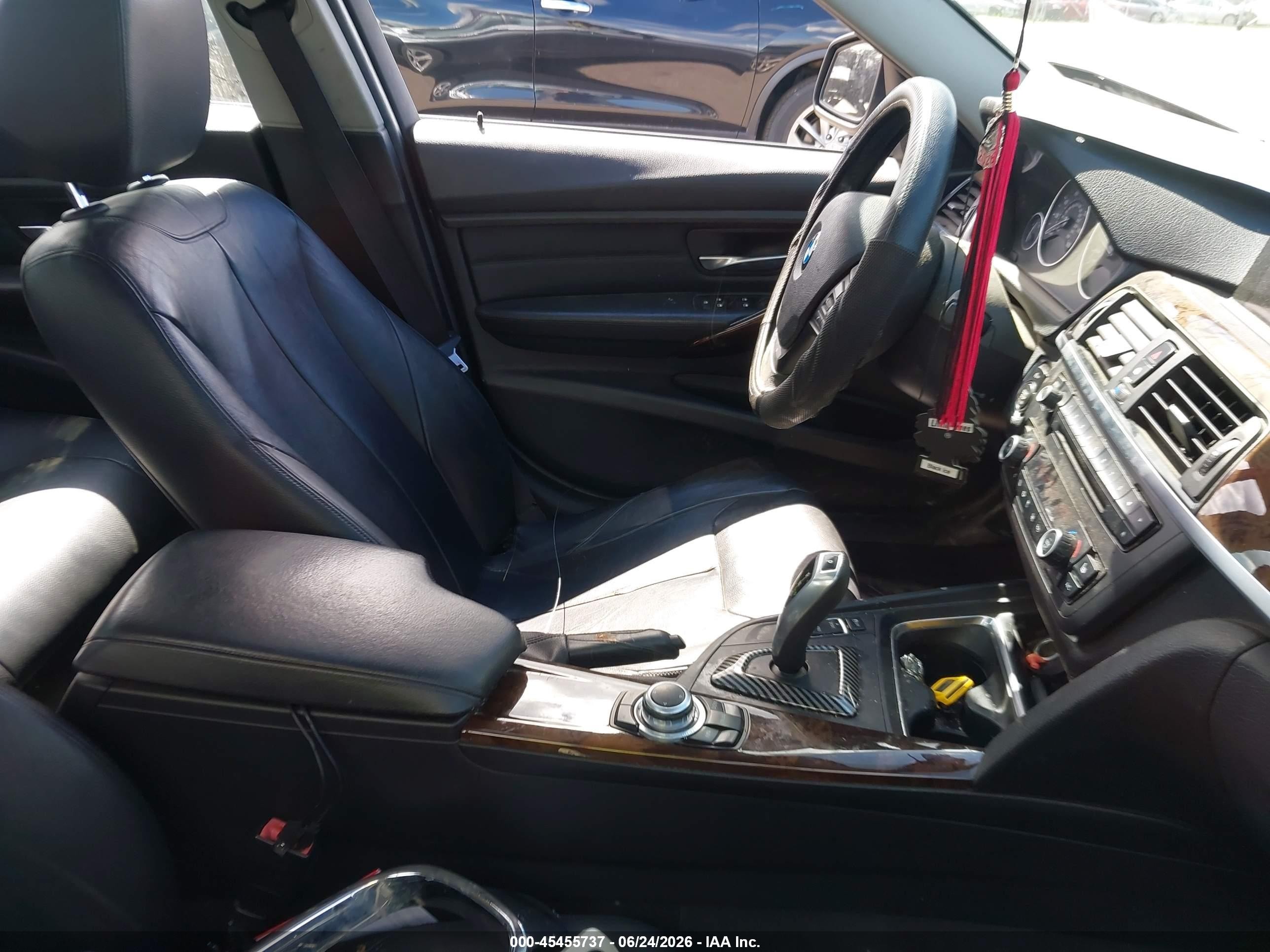 2013 Bmw 328i Xdrive Серый vin: WBA3B5C50DF598439